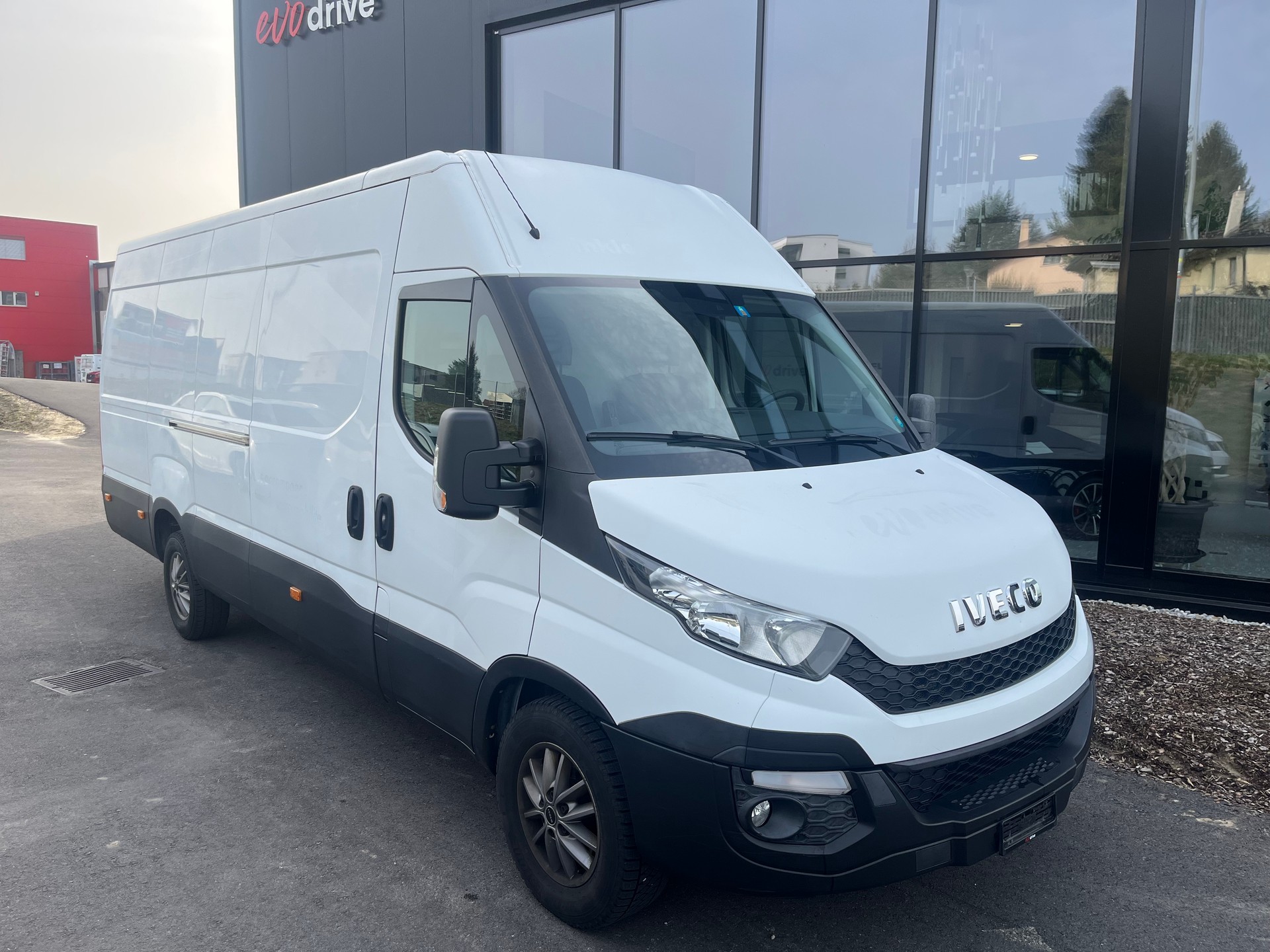IVECO 35 S 15-image-0