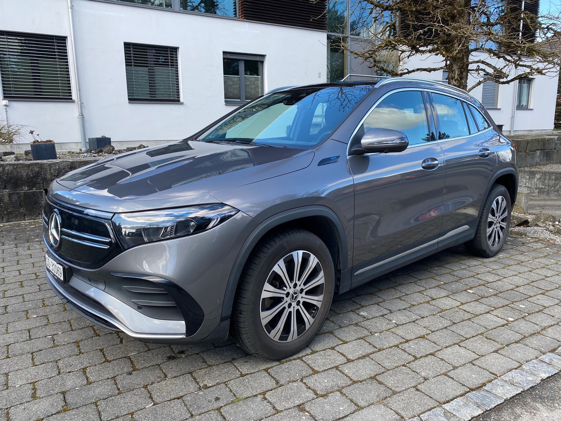 MERCEDES-BENZ EQA 250 AMG Line-image-6