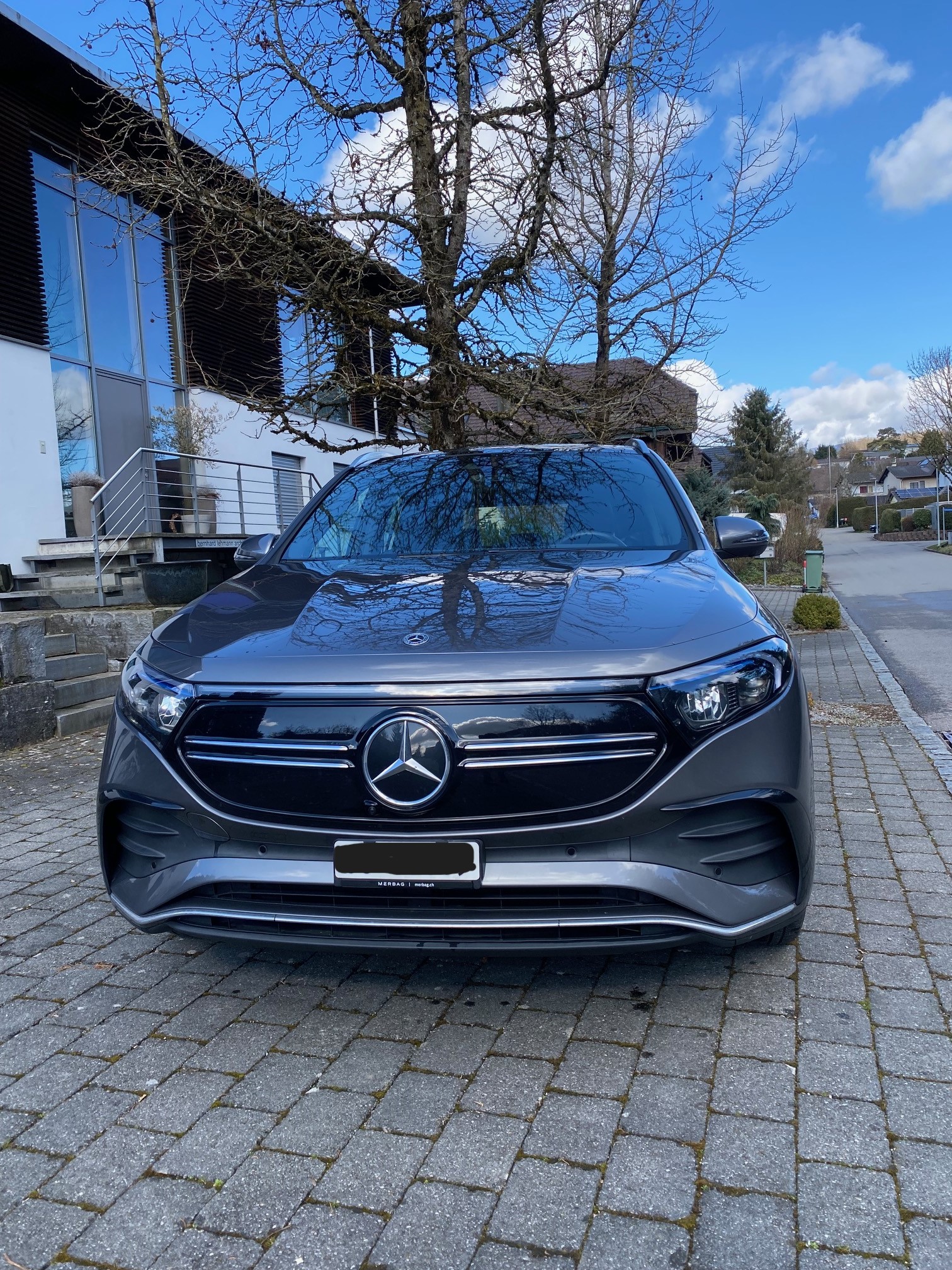 MERCEDES-BENZ EQA 250 AMG Line-image-1