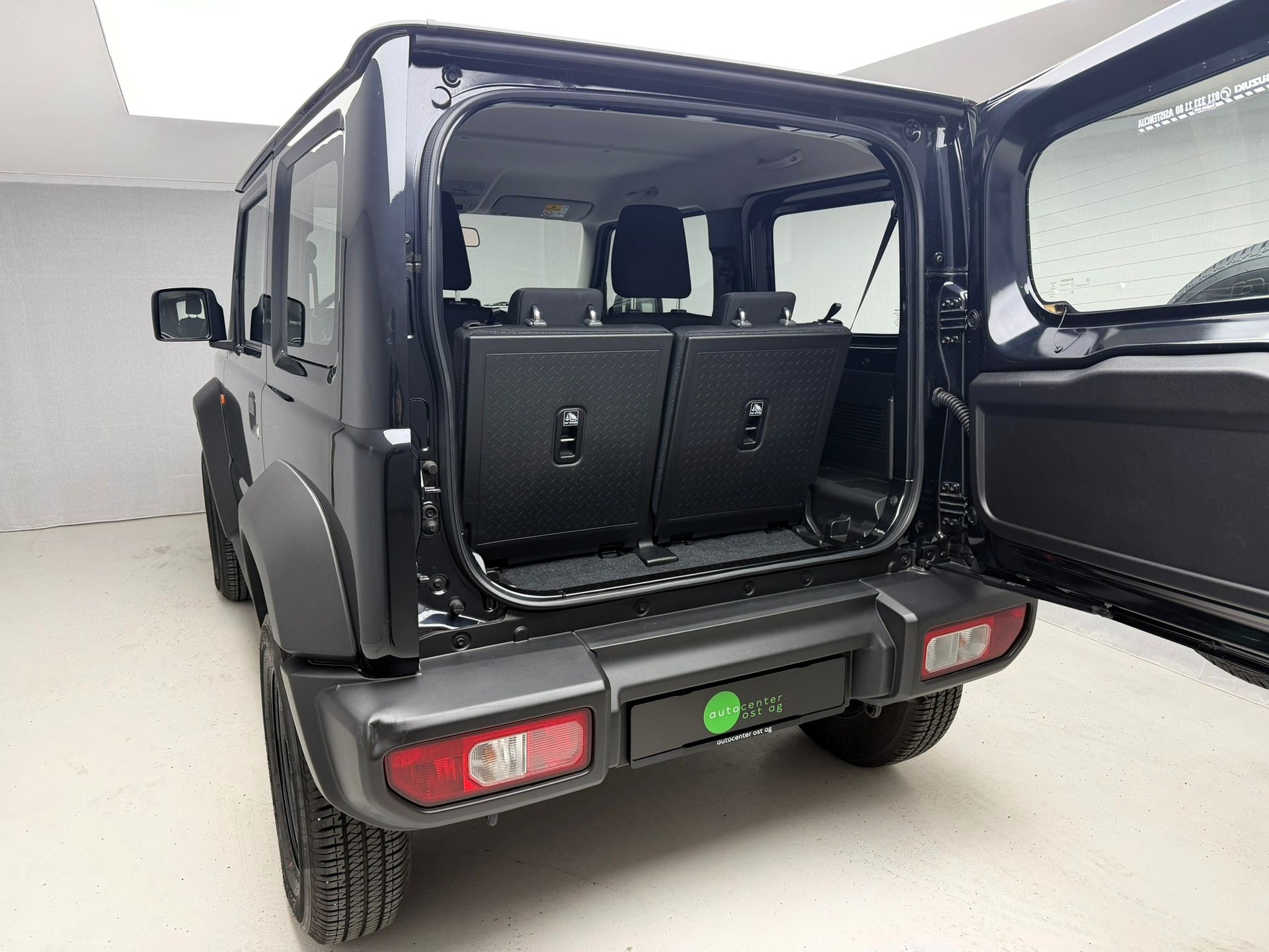 SUZUKI Jimny 1.5 Compact Top 4x4-image-9
