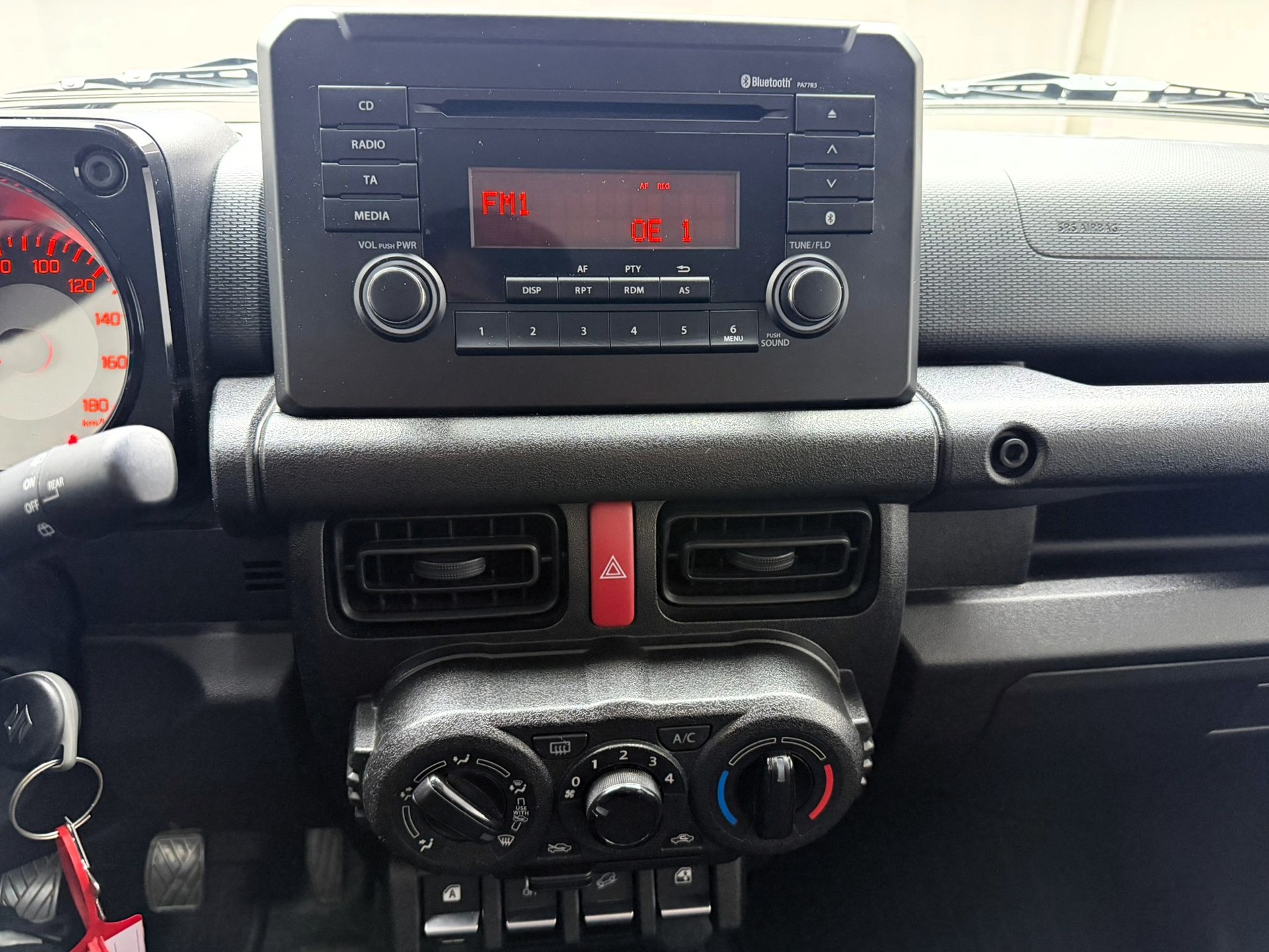 SUZUKI Jimny 1.5 Compact Top 4x4-image-15