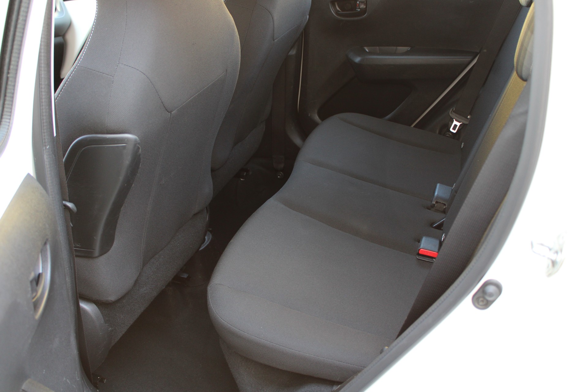 PEUGEOT 108 e-1.0 VTi Stop&Start Active-image-13
