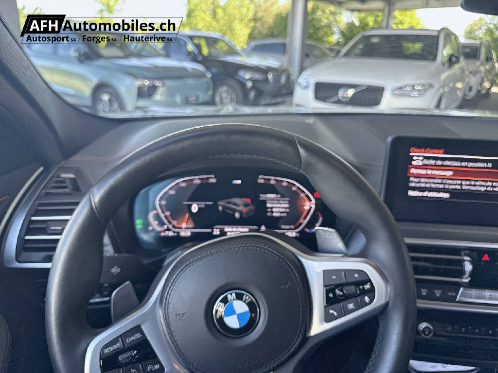 BMW X4 20i xDrive-image-11