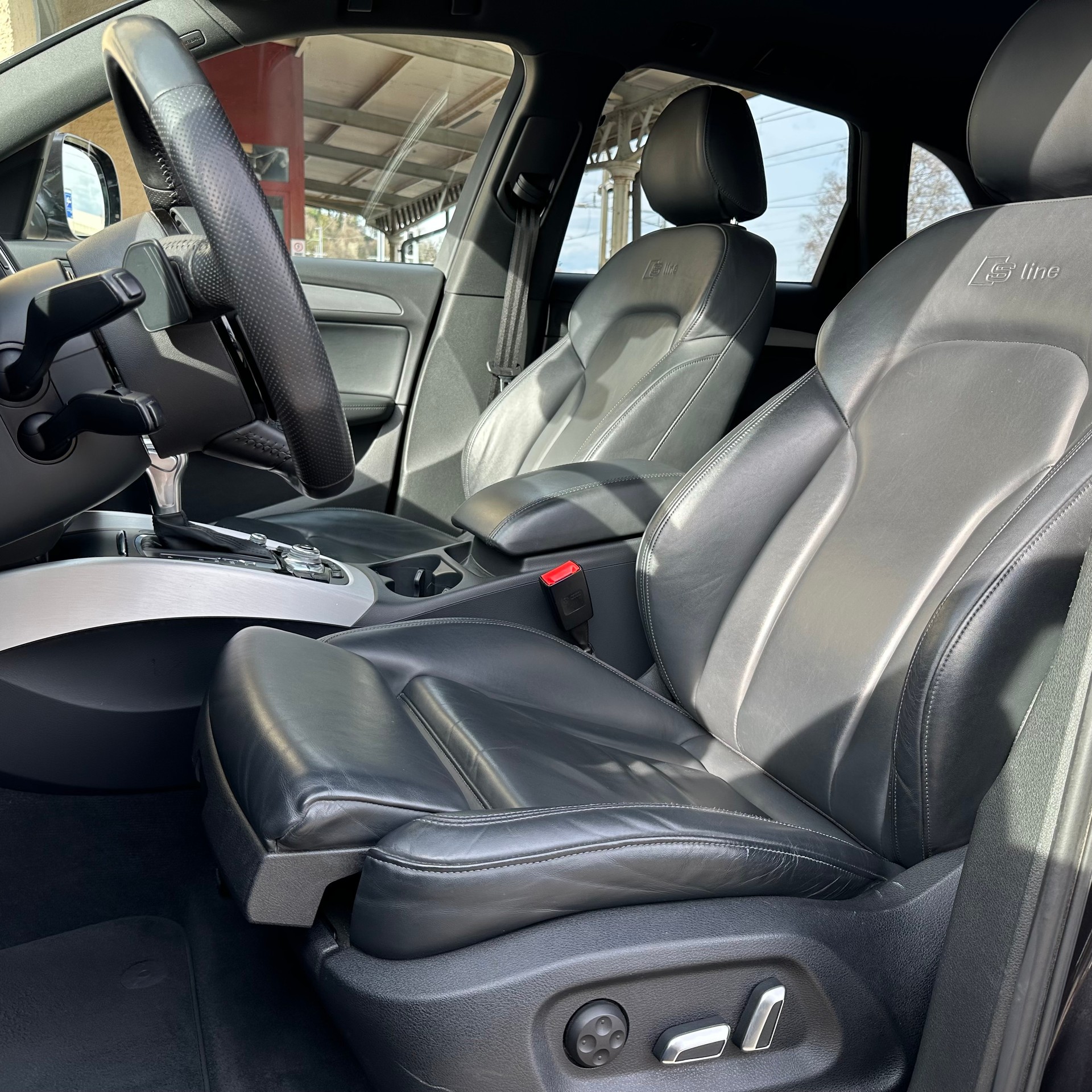 AUDI Q5 3.0 TFSI quattro tiptronic S-Line Plus-image-9