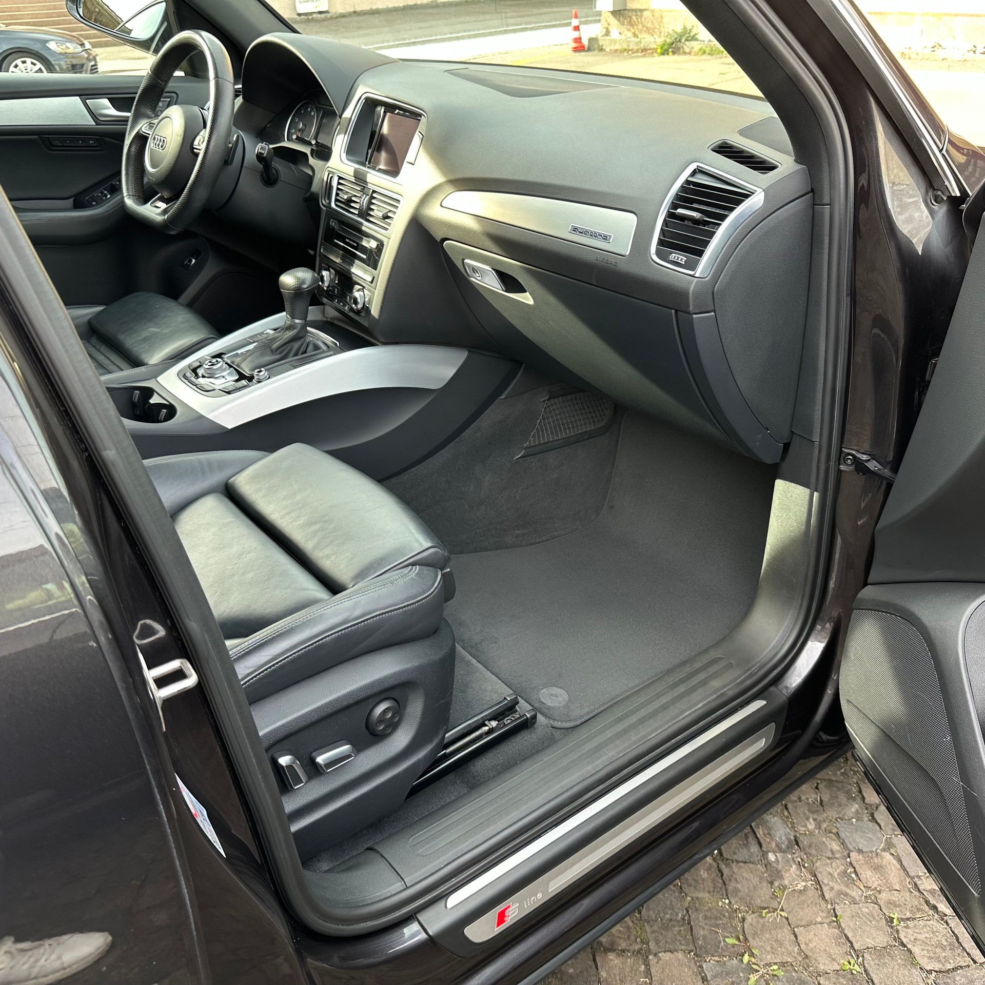 AUDI Q5 3.0 TFSI quattro tiptronic S-Line Plus-image-13
