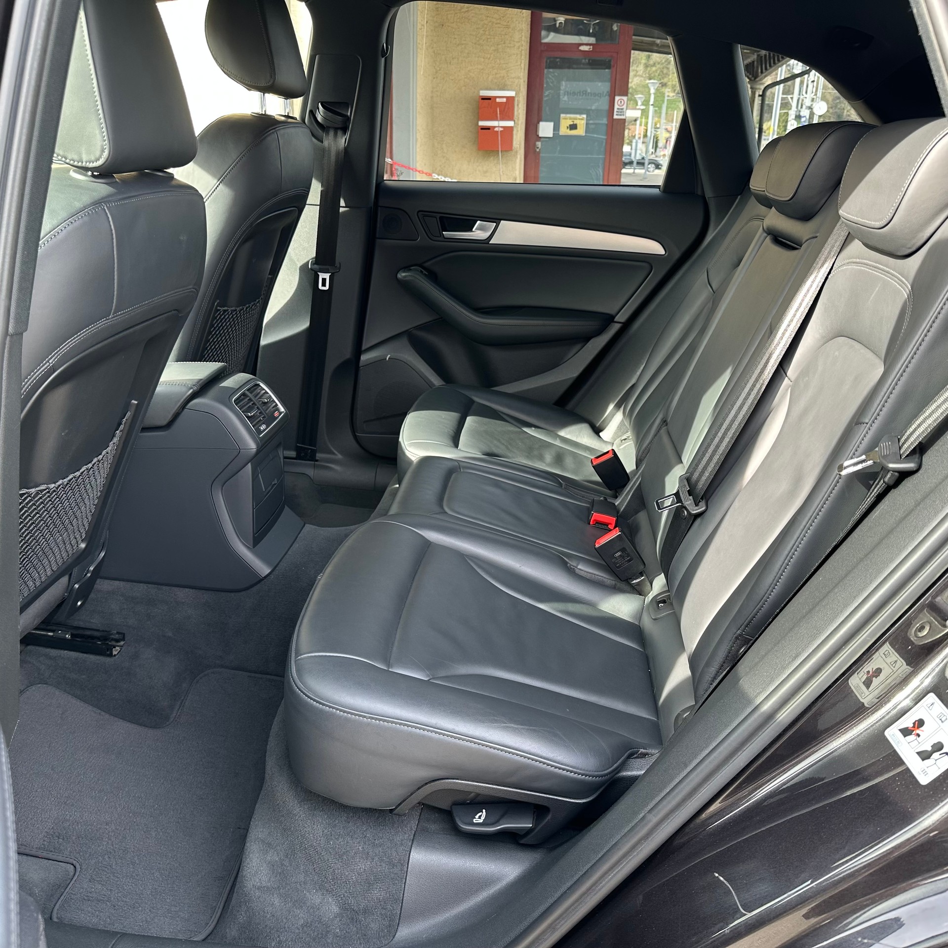 AUDI Q5 3.0 TFSI quattro tiptronic S-Line Plus-image-14