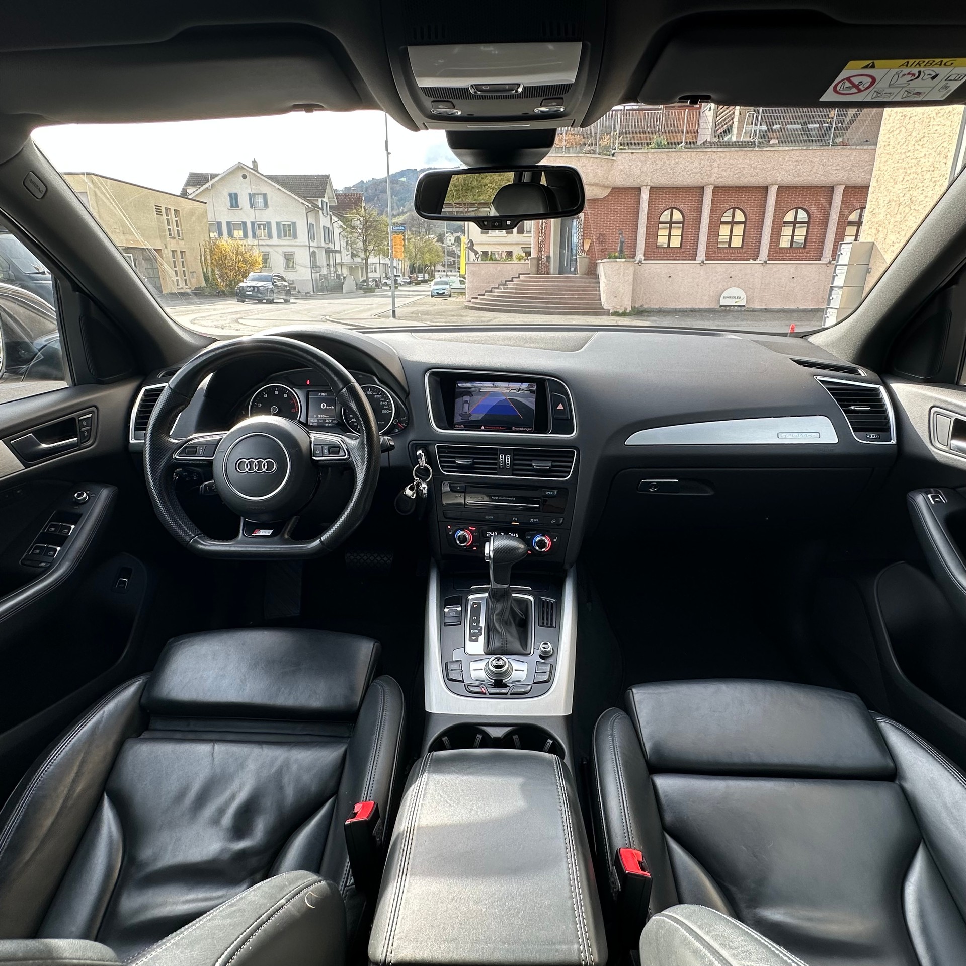 AUDI Q5 3.0 TFSI quattro tiptronic S-Line Plus-image-10