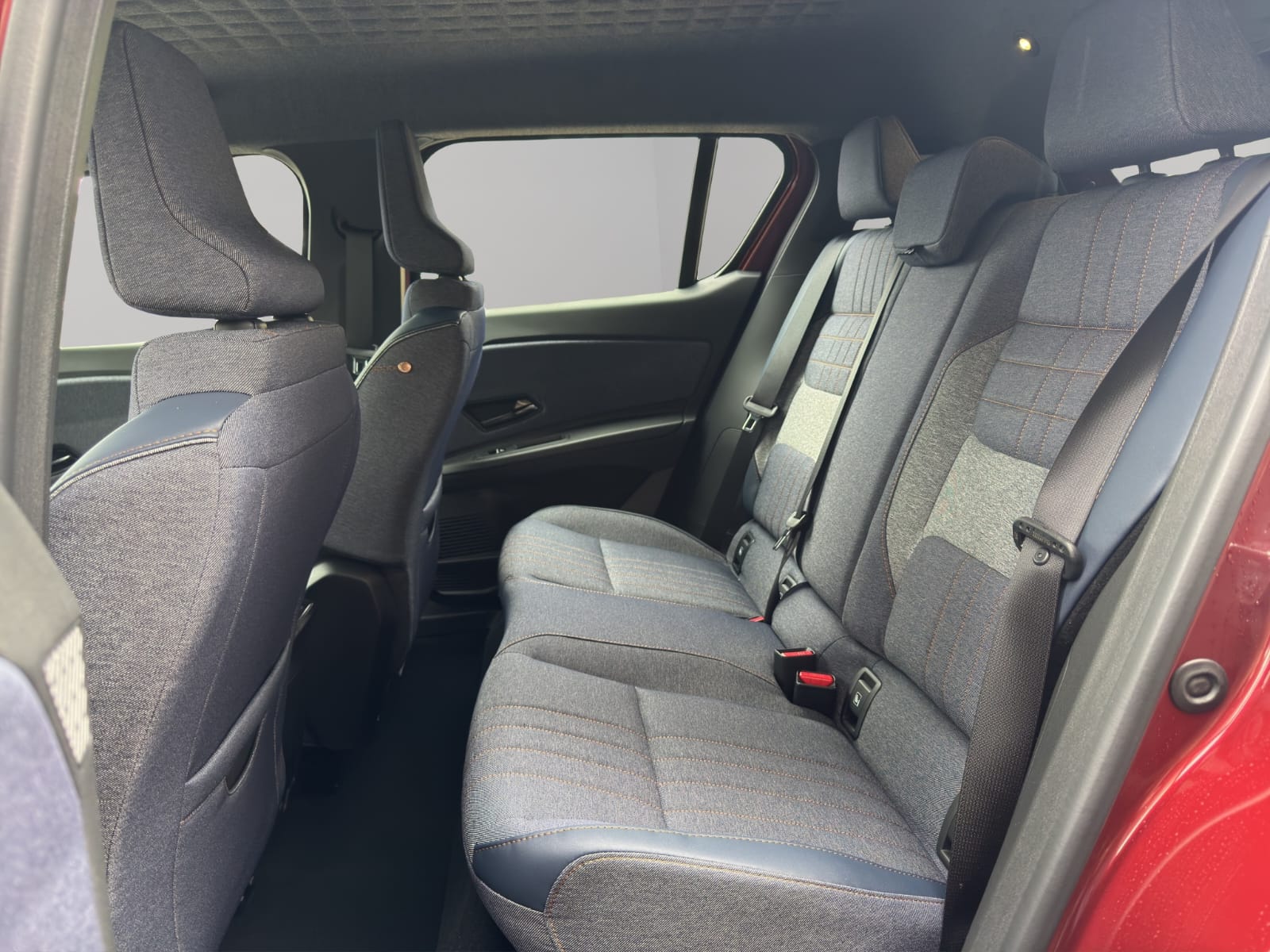 RENAULT R4 E-Tech Comfort Range 52 kWh Techno-image-10