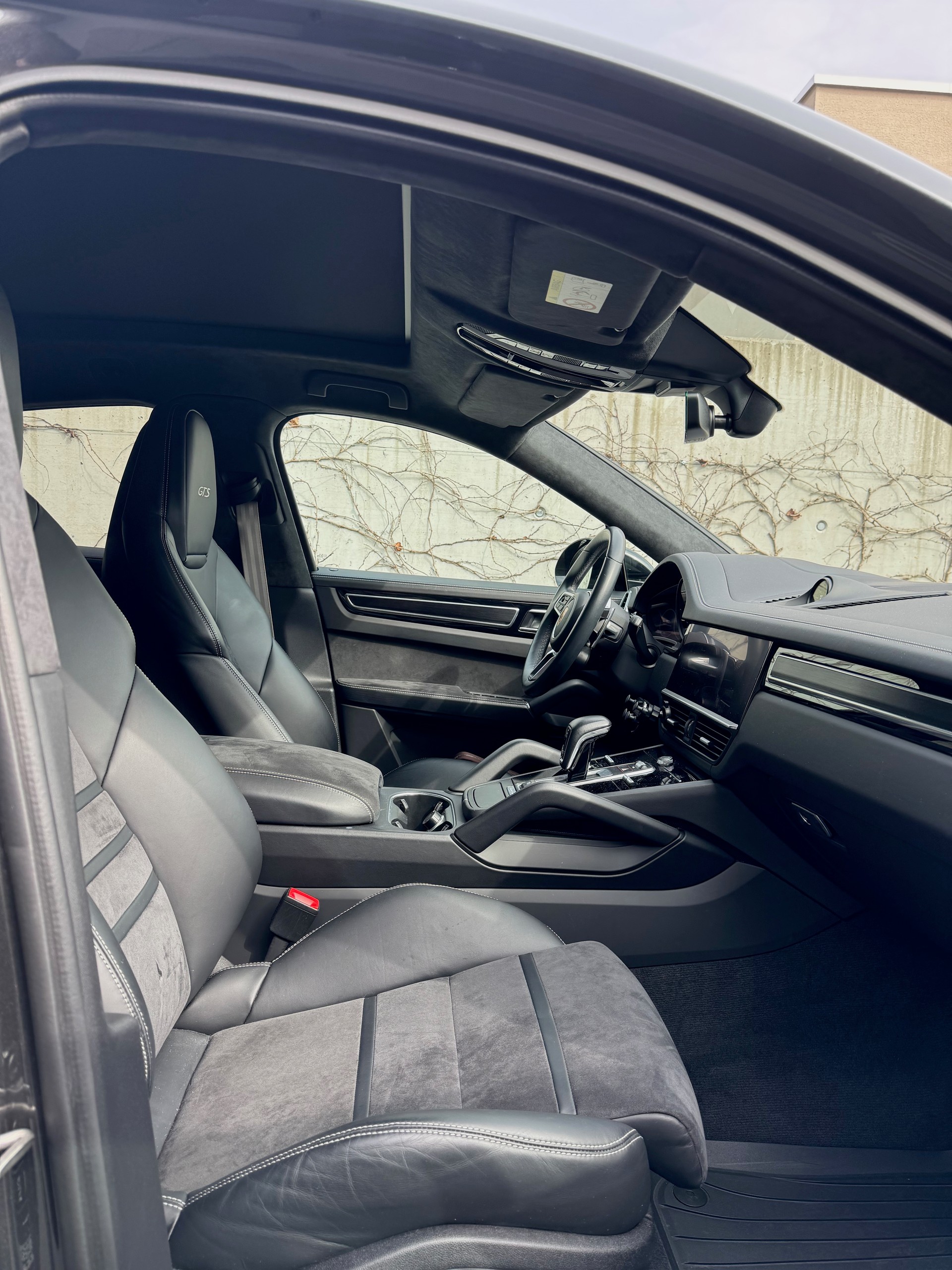 PORSCHE Cayenne GTS Coupé-image-8