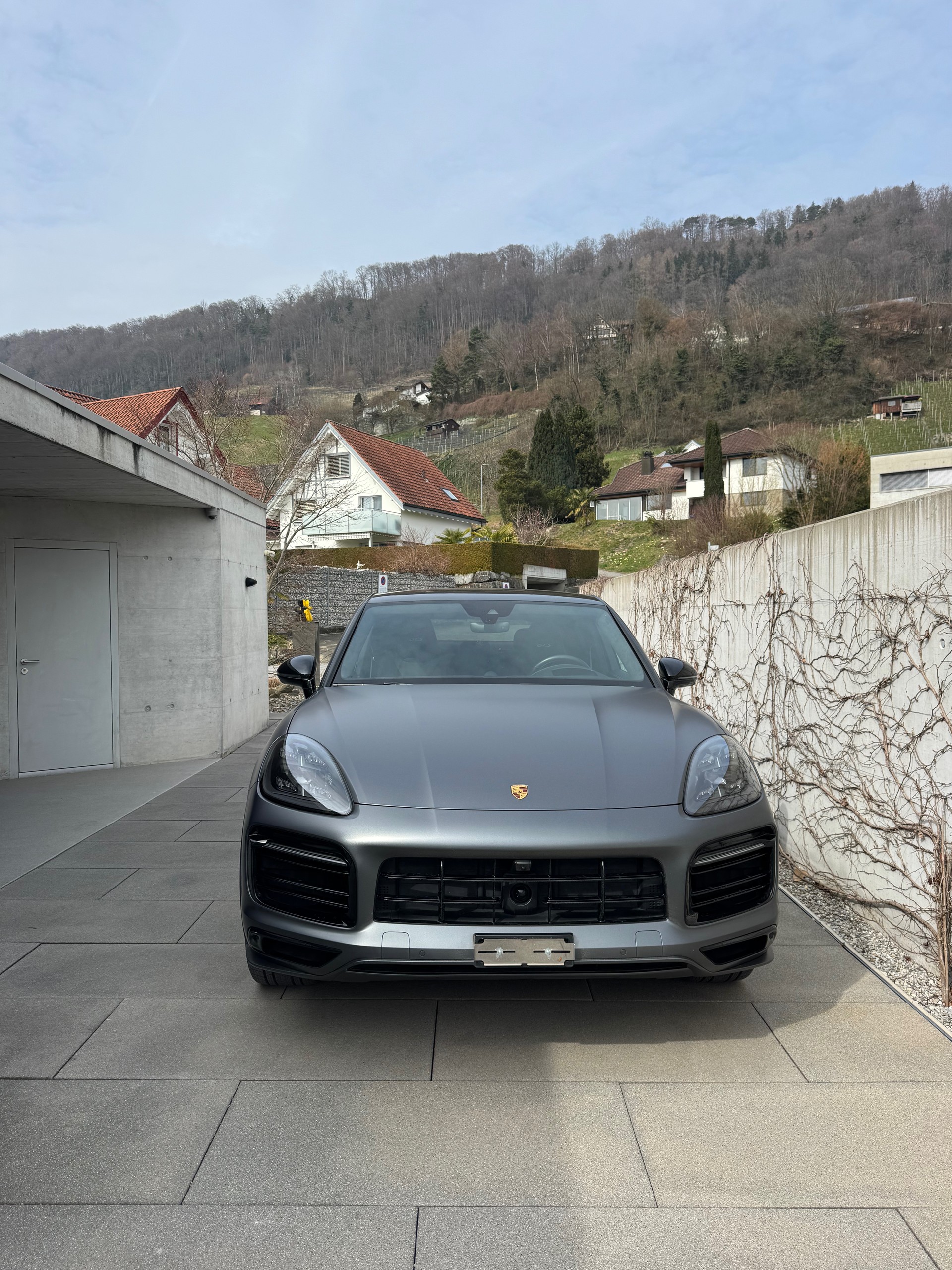 PORSCHE Cayenne GTS Coupé-image-3