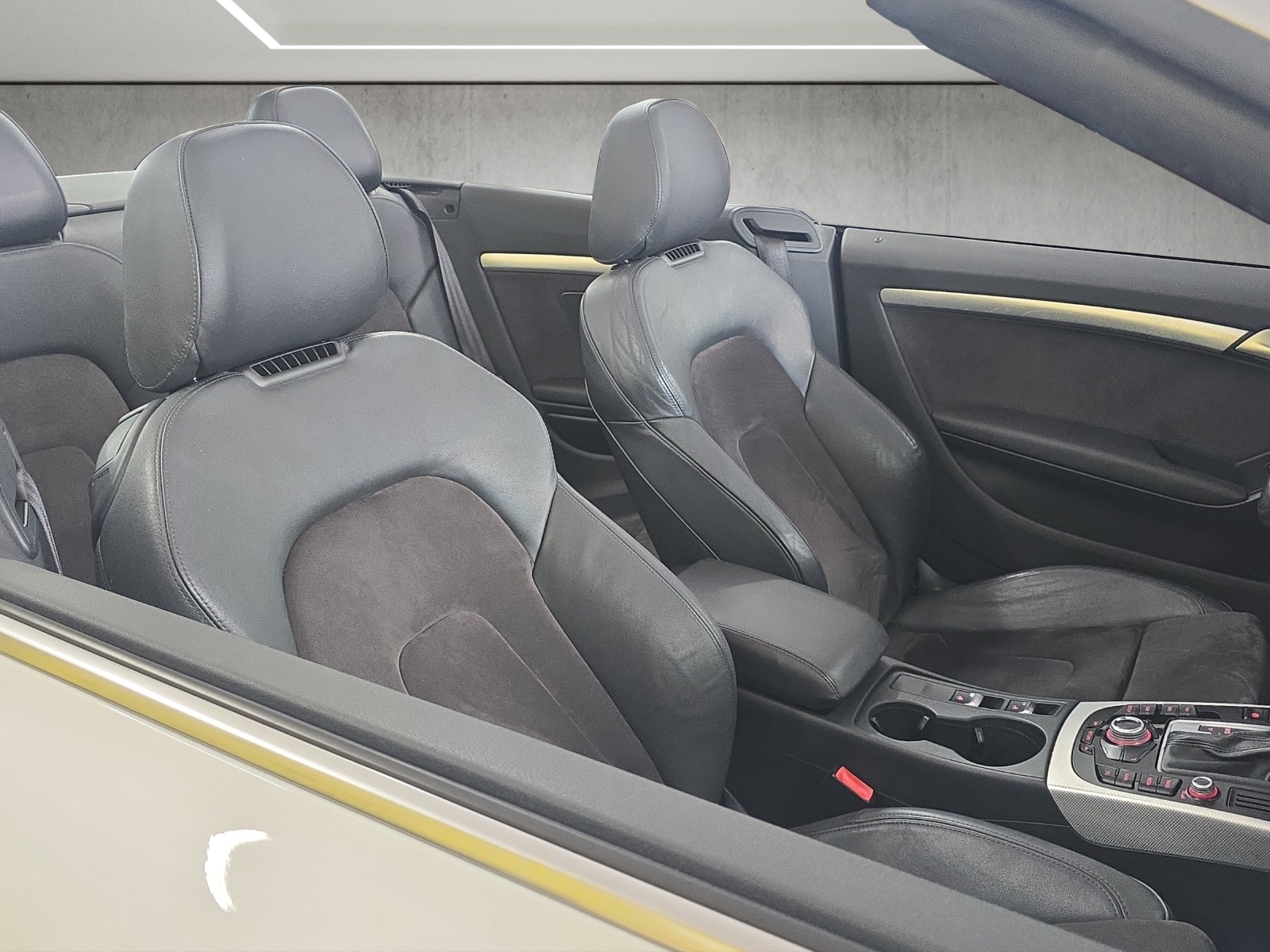 AUDI A5 Cabriolet 2.0 TFSI multitronic-image-9