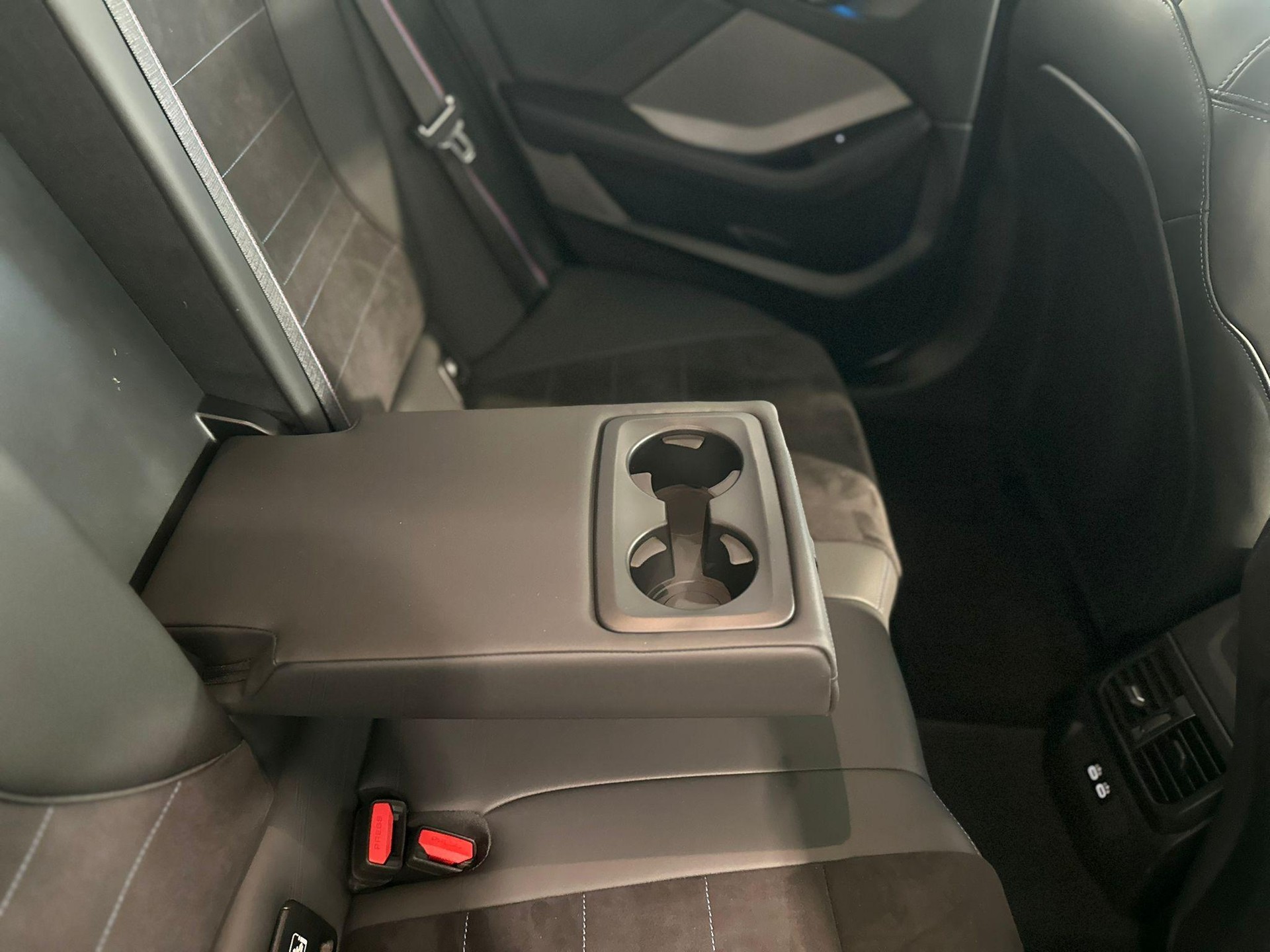 BMW 120d-image-17