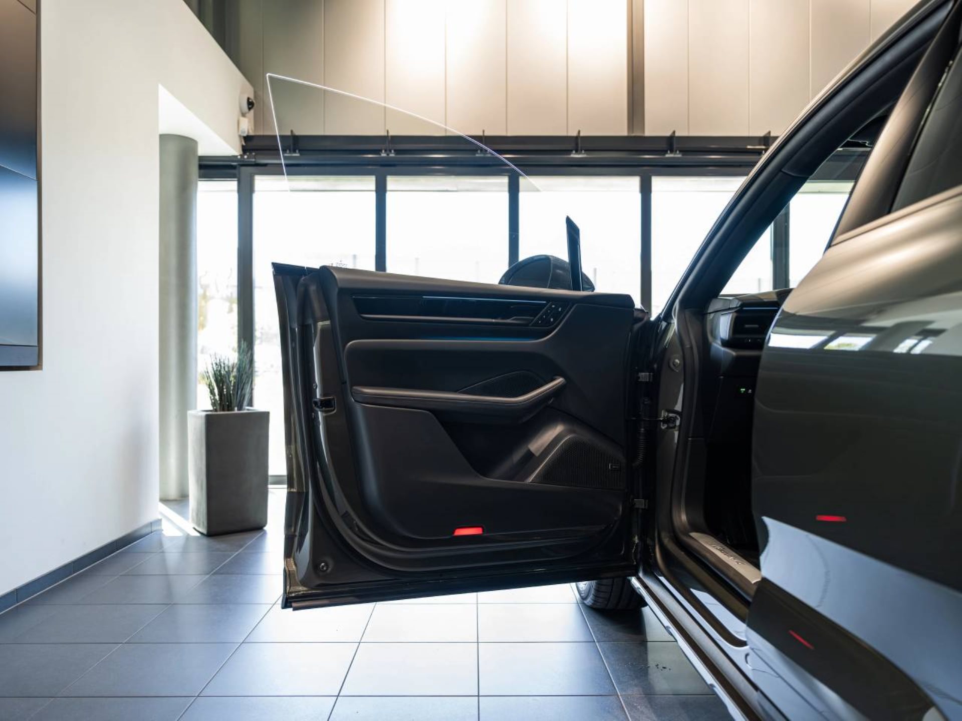 PORSCHE Macan 4-image-20