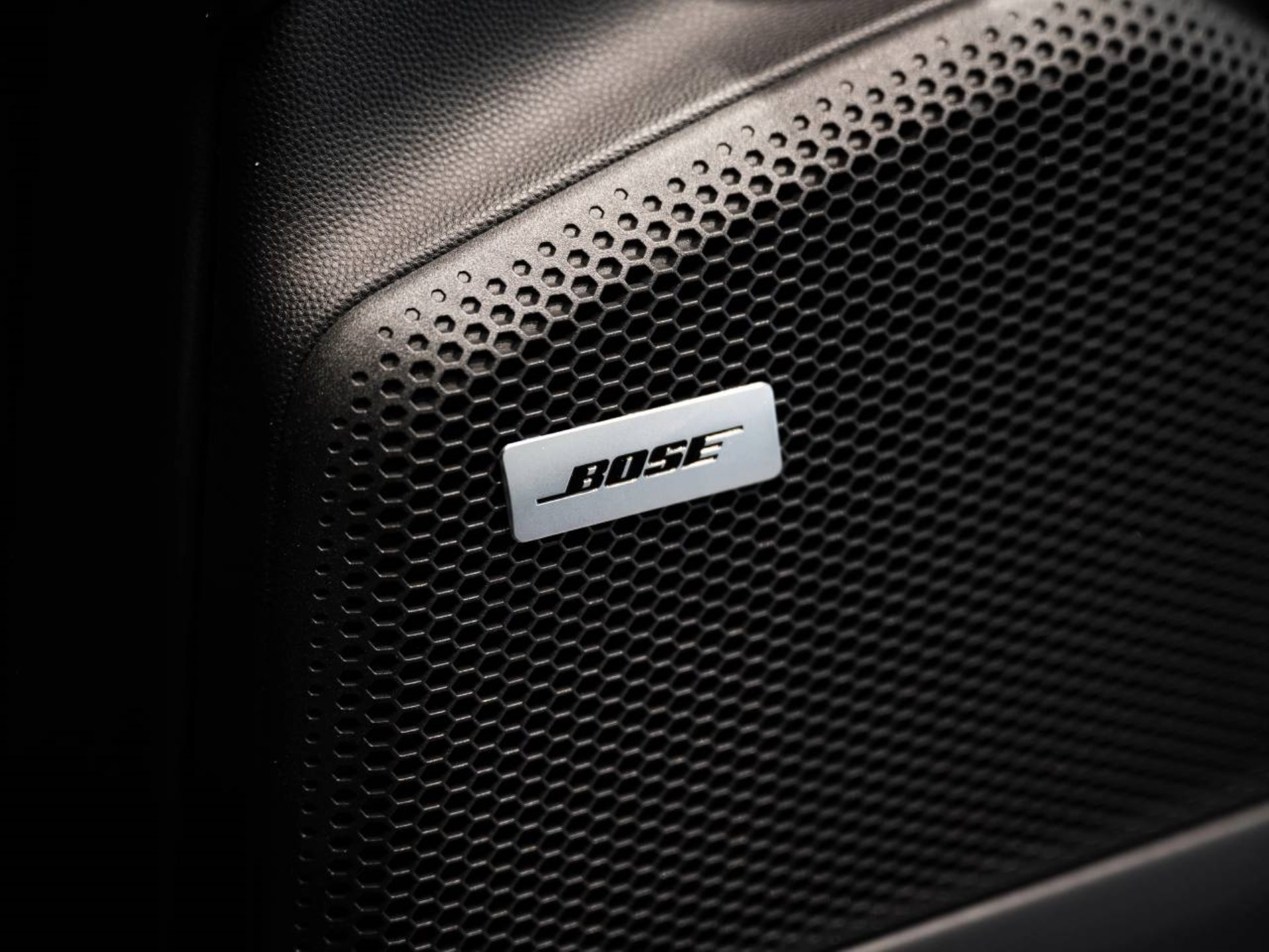 PORSCHE Macan 4-image-29