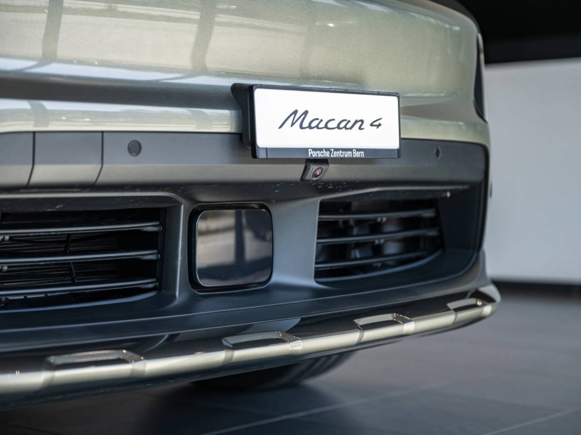 PORSCHE Macan 4-image-25