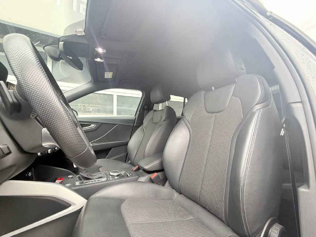 AUDI Q2 2.0 40 TFSI S Line quattro S-Tronic-image-5