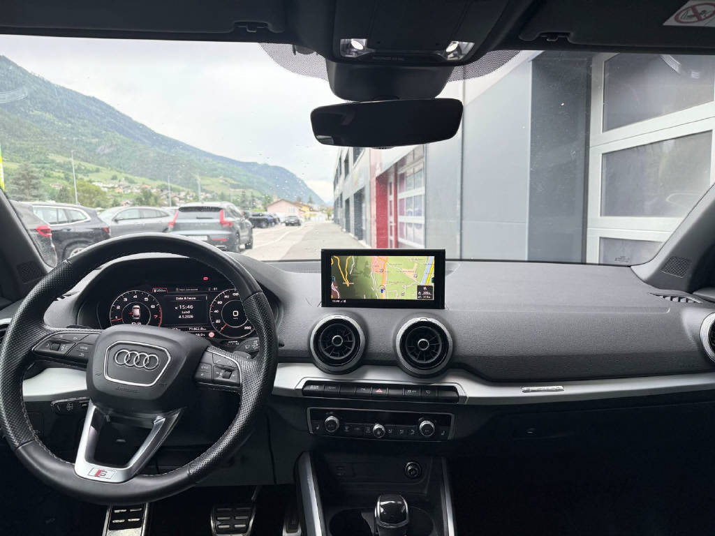 AUDI Q2 2.0 40 TFSI S Line quattro S-Tronic-image-8