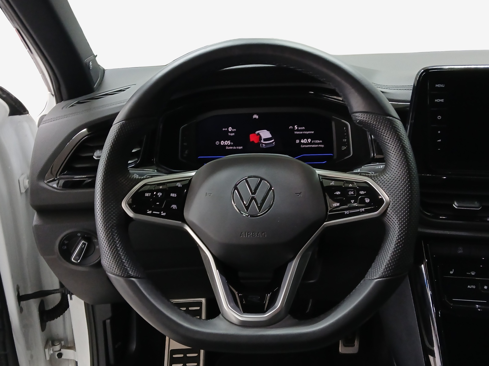 VW T-Roc 2.0 TSI R-Line DSG 4Motion-image-9