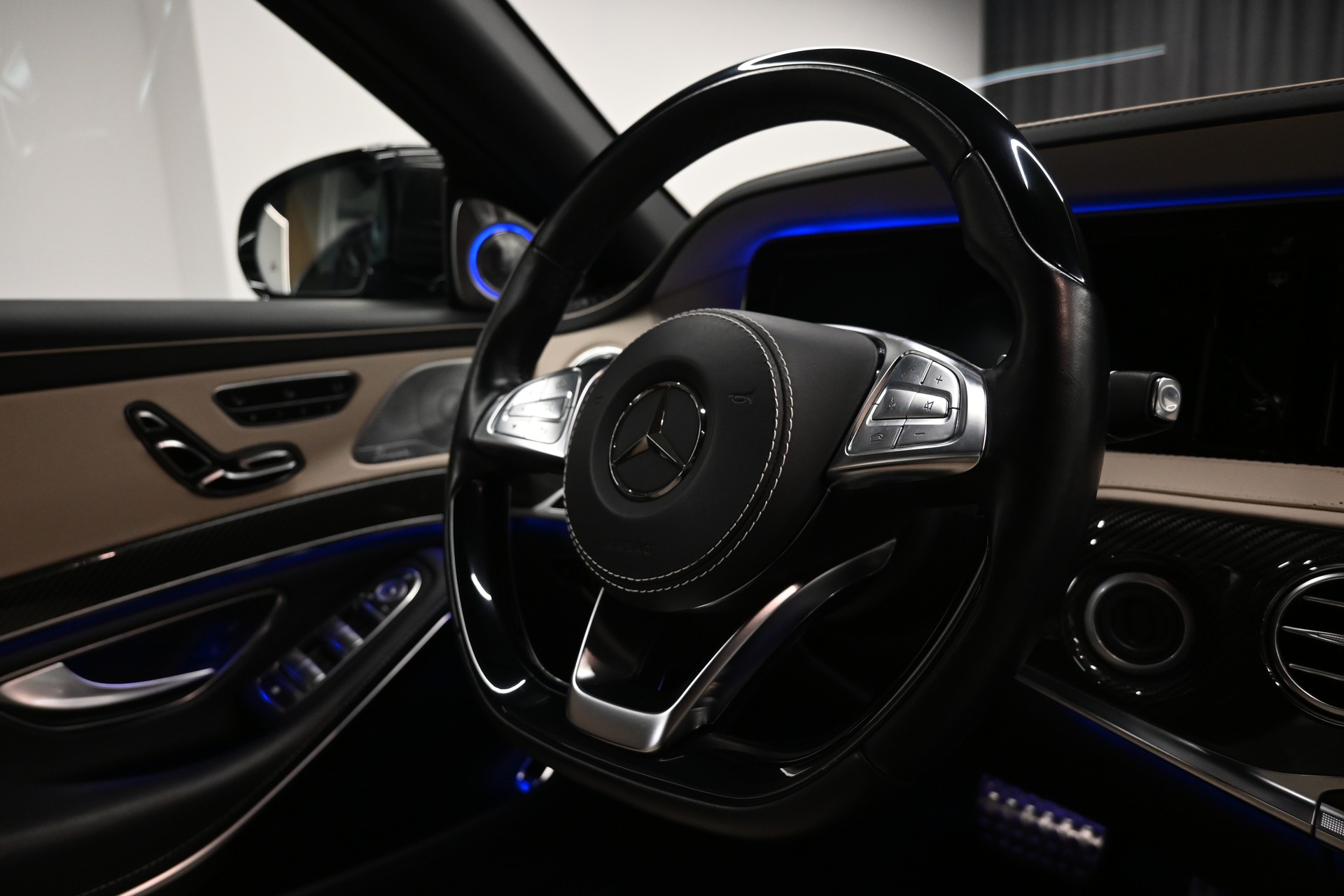 MERCEDES-BENZ S 65 AMG L 7G-Tronic-image-11