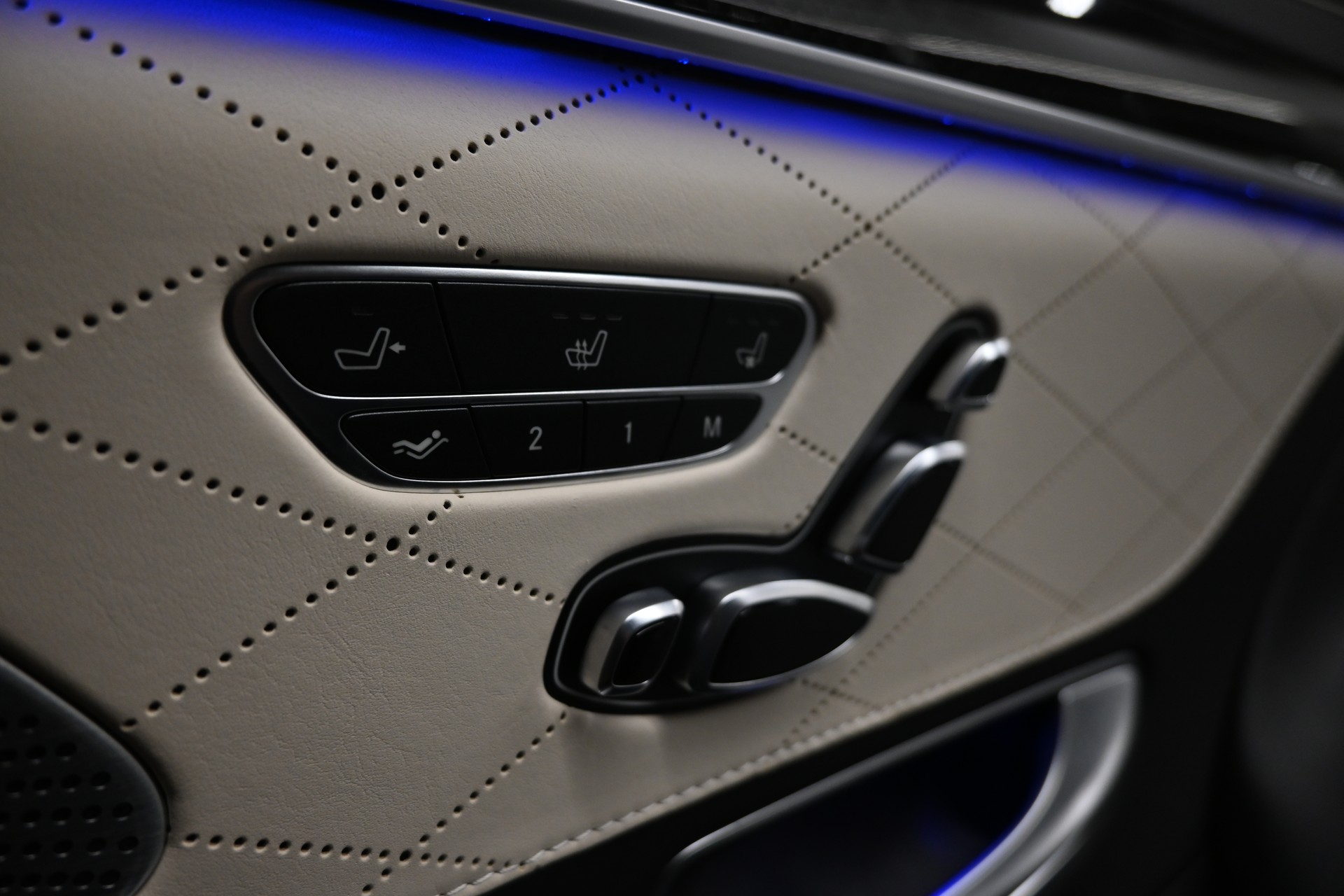 MERCEDES-BENZ S 65 AMG L 7G-Tronic-image-27