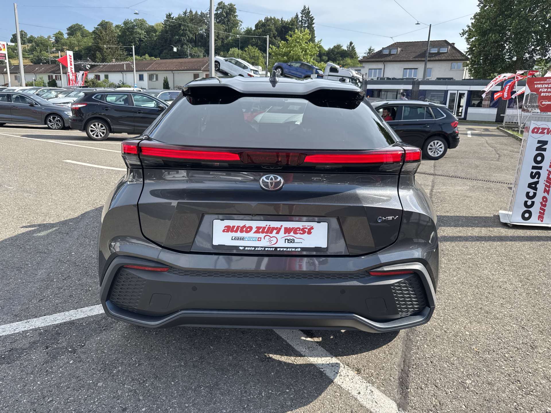 TOYOTA C-HR 2.0 HSD Trend CVT-Automat-image-14