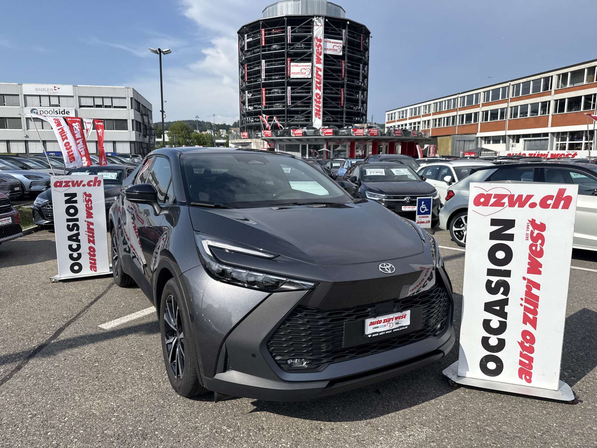 TOYOTA C-HR 2.0 HSD Trend CVT-Automat-image-0