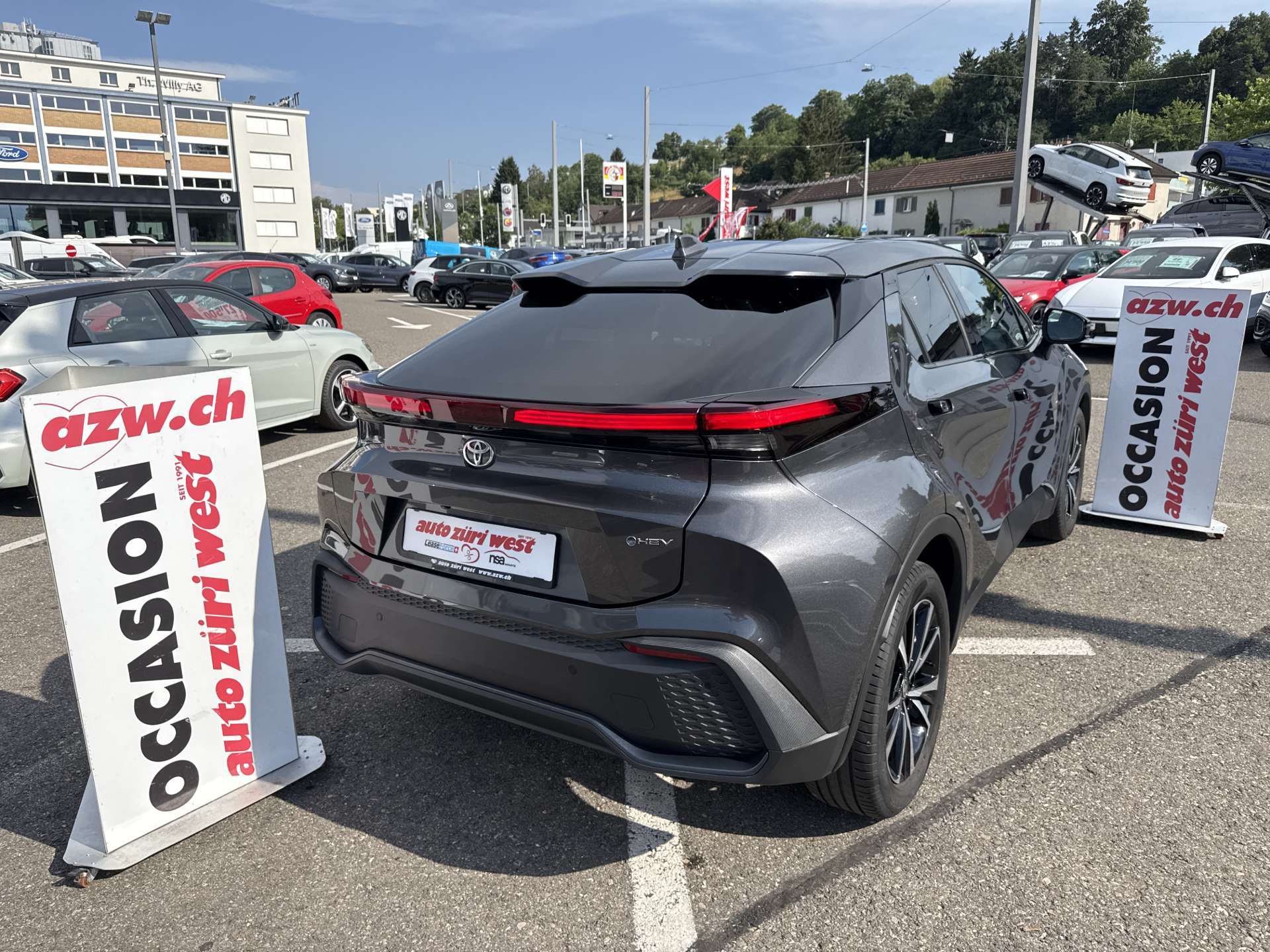 TOYOTA C-HR 2.0 HSD Trend CVT-Automat-image-2