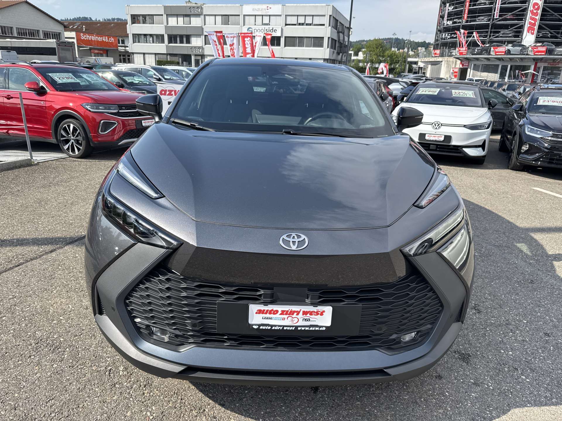 TOYOTA C-HR 2.0 HSD Trend CVT-Automat-image-13