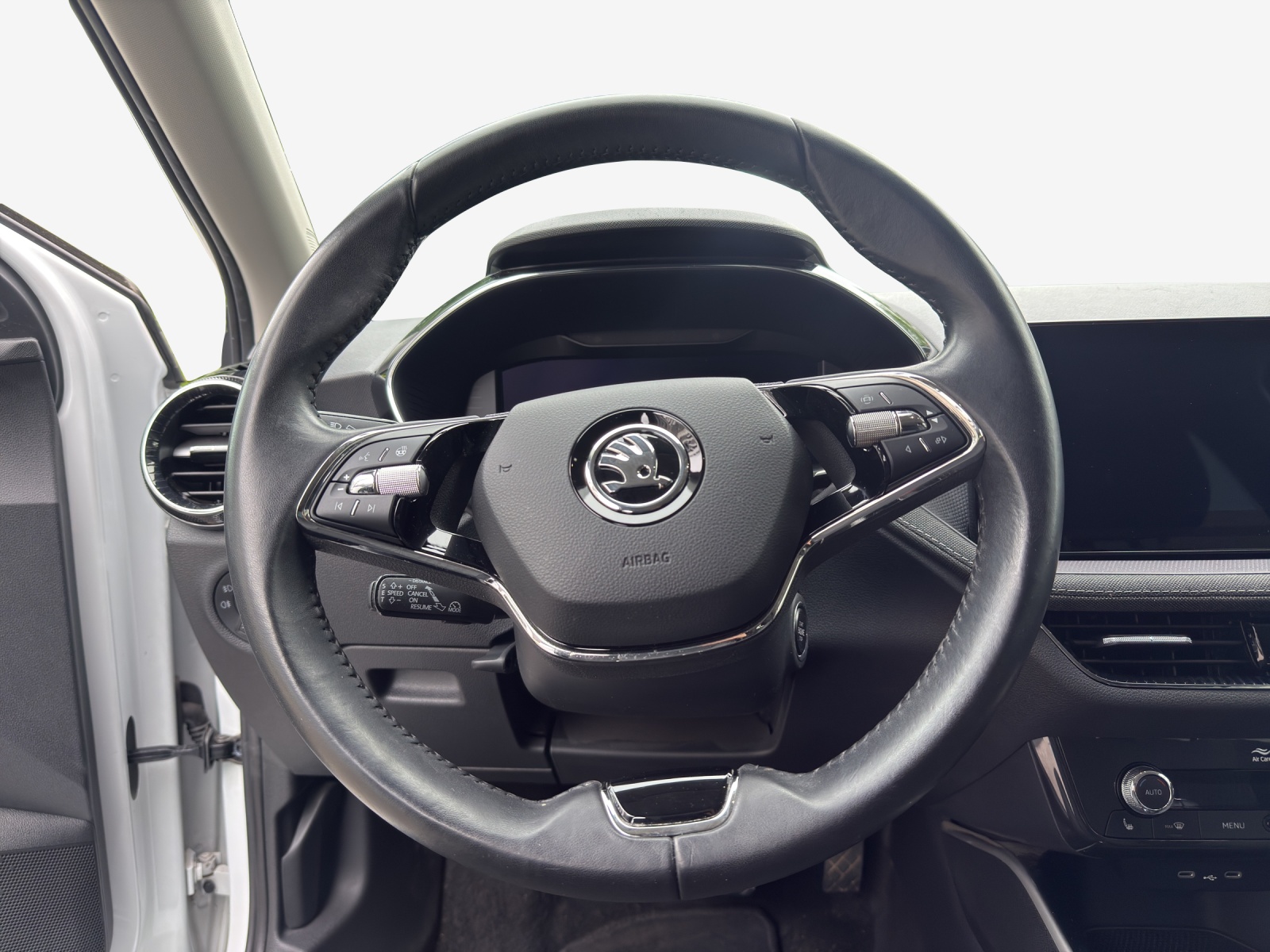 SKODA Fabia 1.0 TSI First Edition DSG-image-9