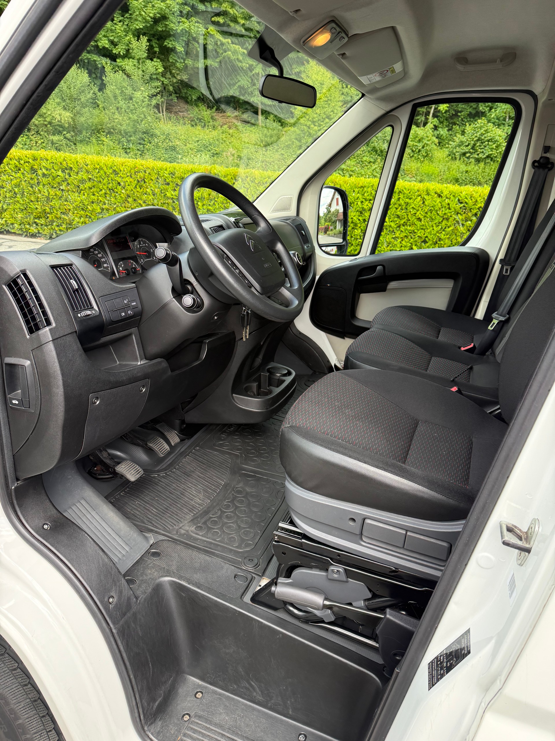 CITROEN Jumper 35 2.0 BlueHDi 130 Attraction L3H2-image-5