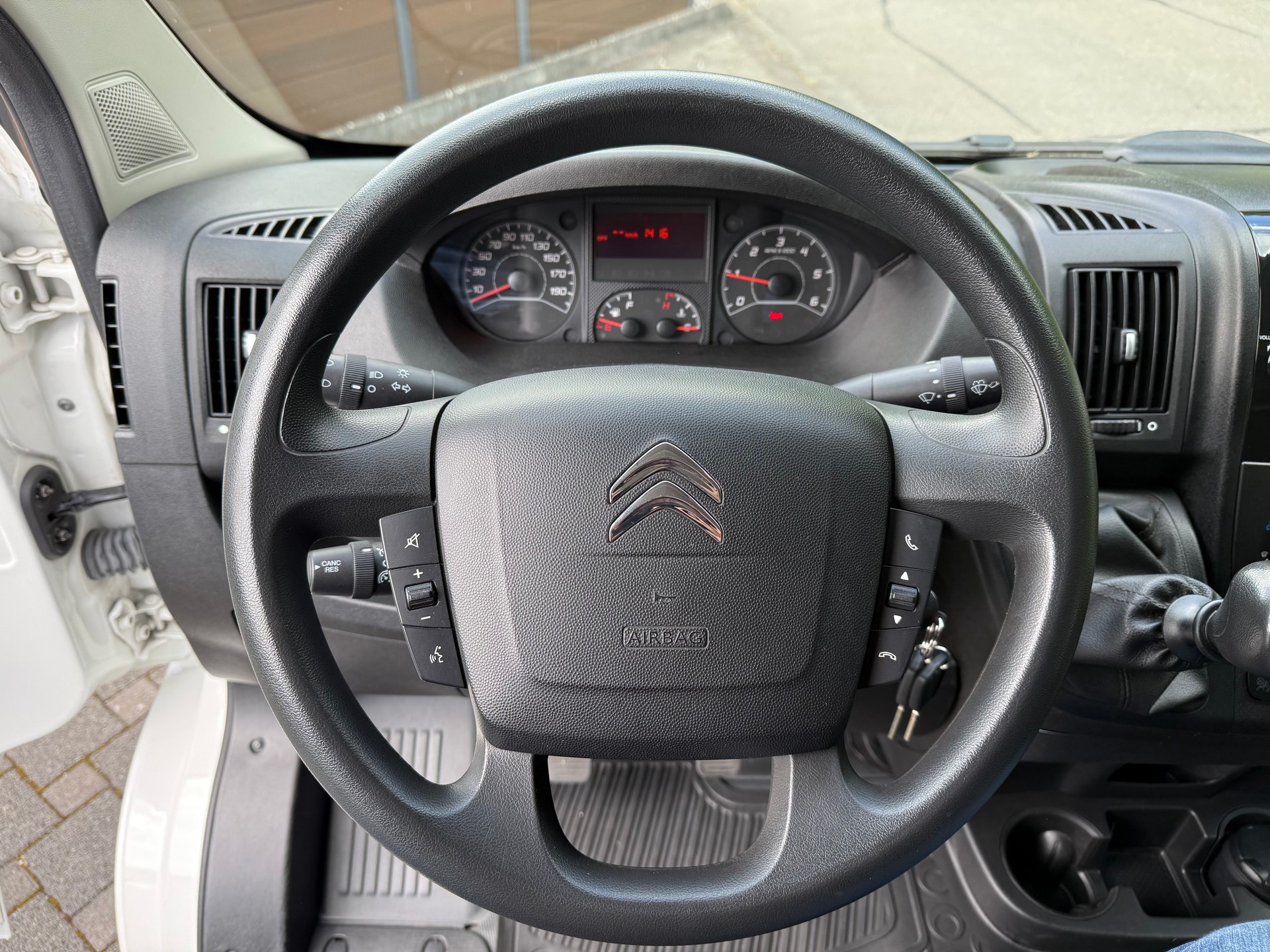 CITROEN Jumper 35 2.0 BlueHDi 130 Attraction L3H2-image-6