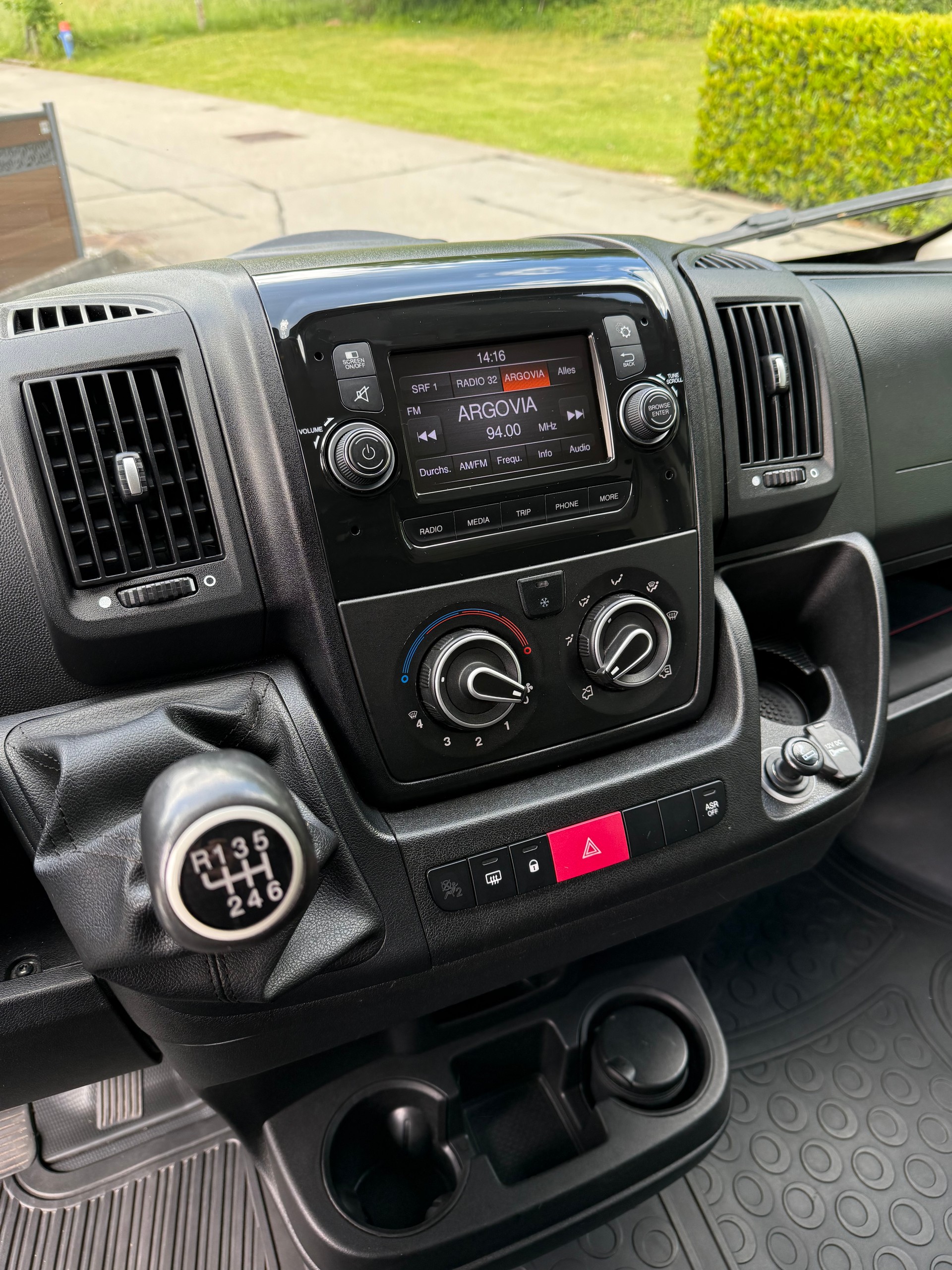 CITROEN Jumper 35 2.0 BlueHDi 130 Attraction L3H2-image-8