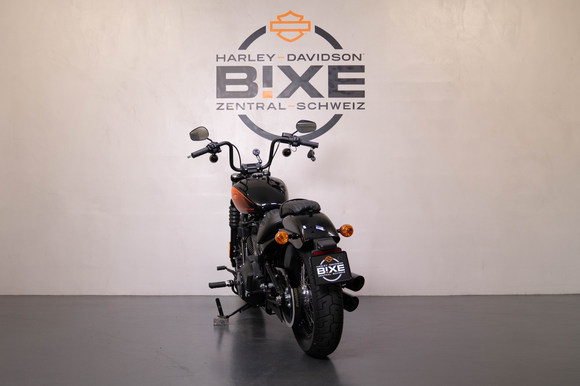HARLEY-DAVIDSON FXBBS Street Bob 114-showroom-element-3