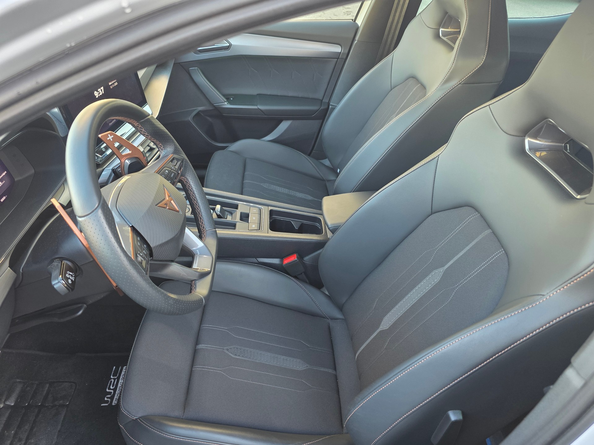 CUPRA LEON ST 1.4 e-HYBRID pHEV Inicio DSG-image-12