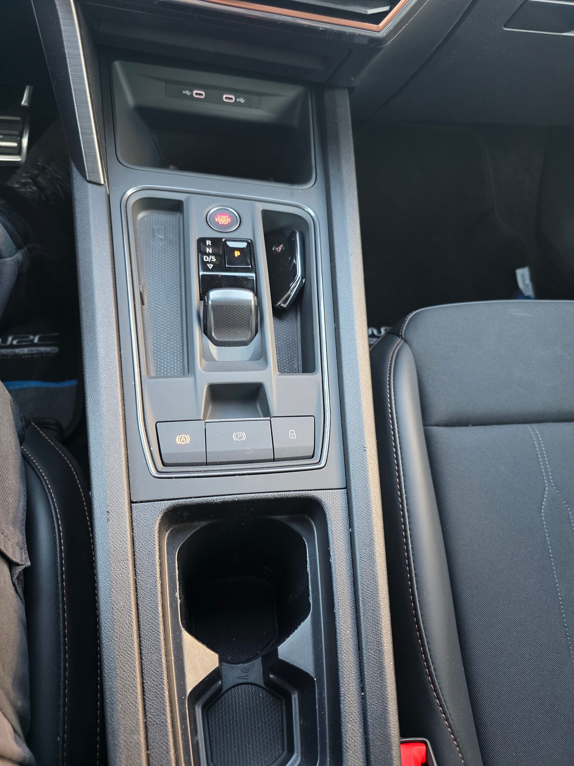 CUPRA LEON ST 1.4 e-HYBRID pHEV Inicio DSG-image-10