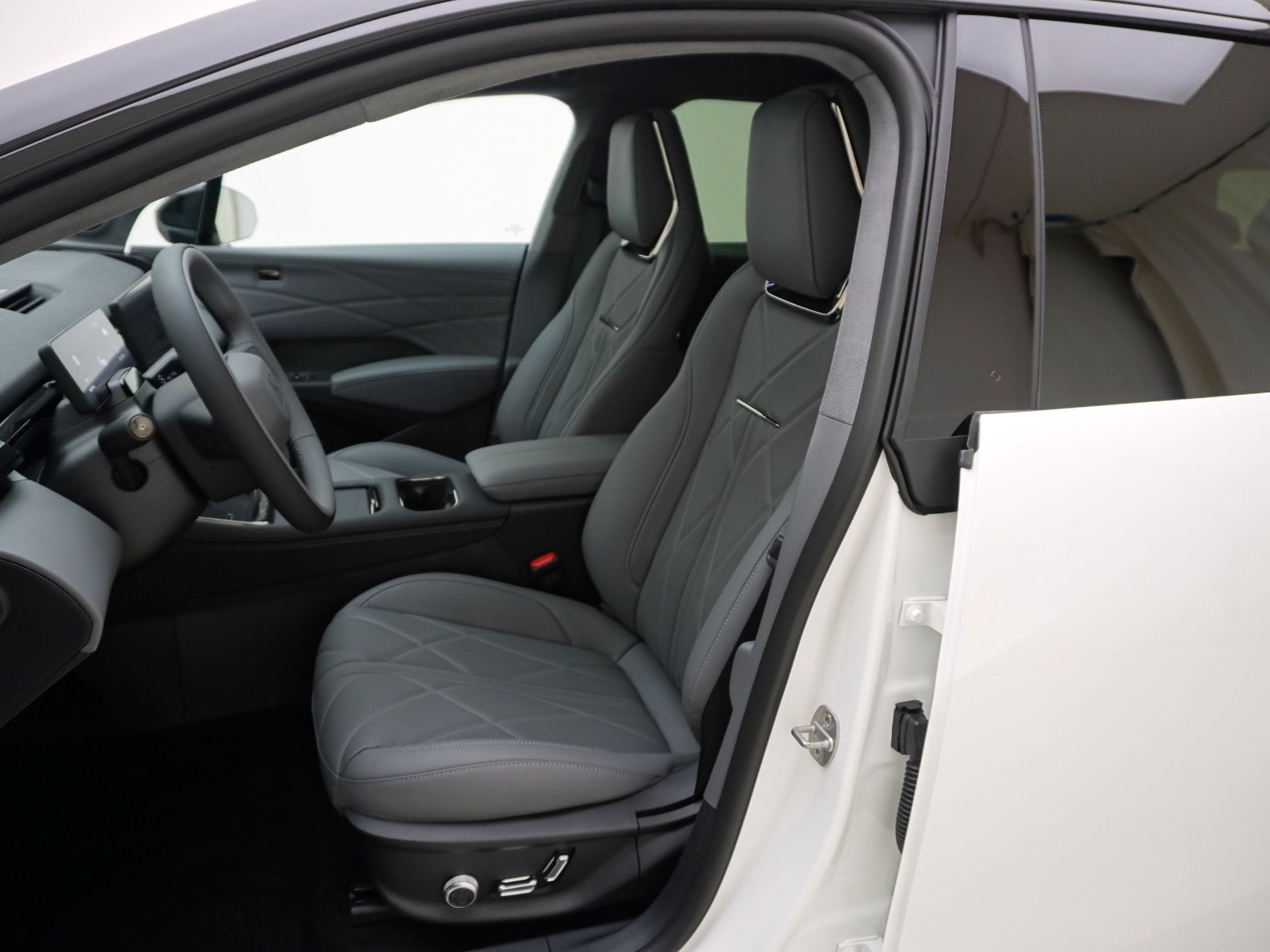 ZEEKR X Privilege AWD-image-13