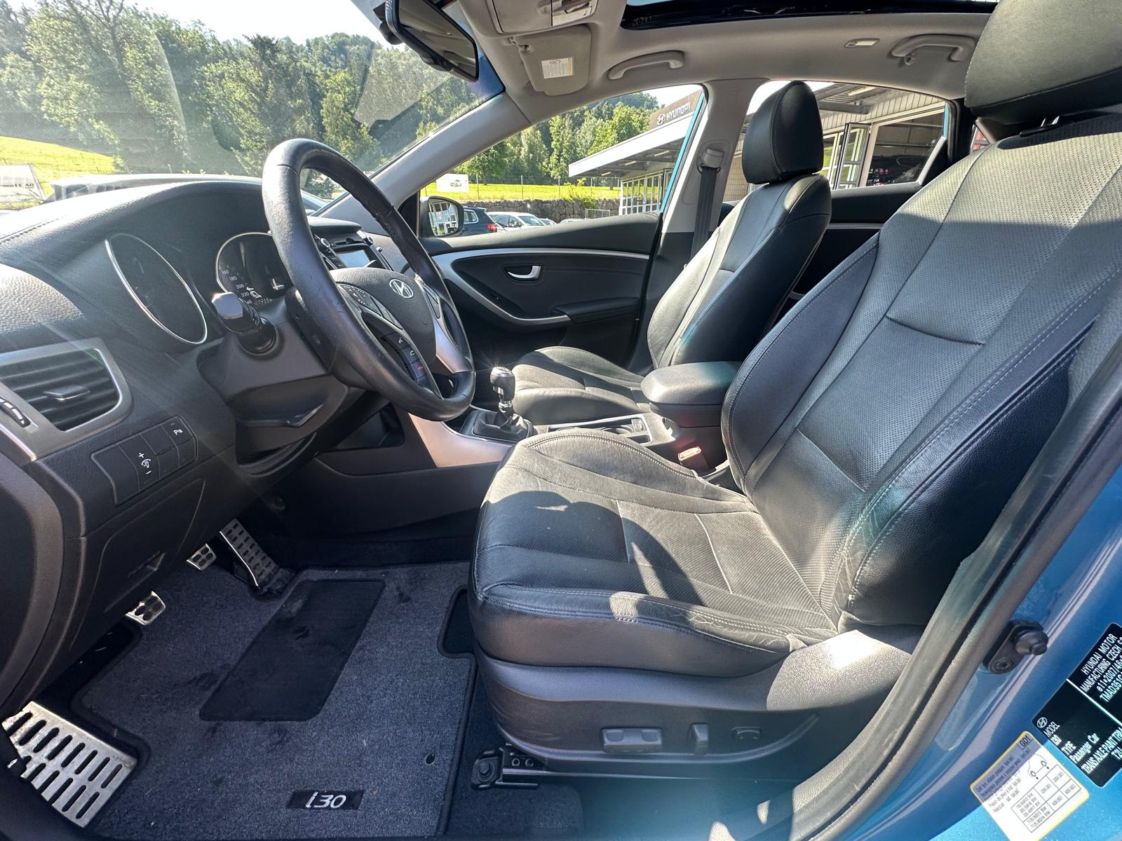 HYUNDAI i30 1.6 GDI Premium-image-8
