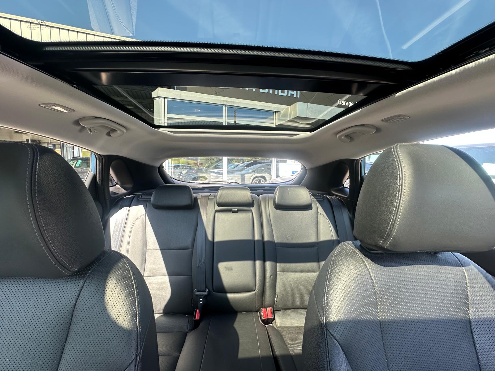 HYUNDAI i30 1.6 GDI Premium-image-16