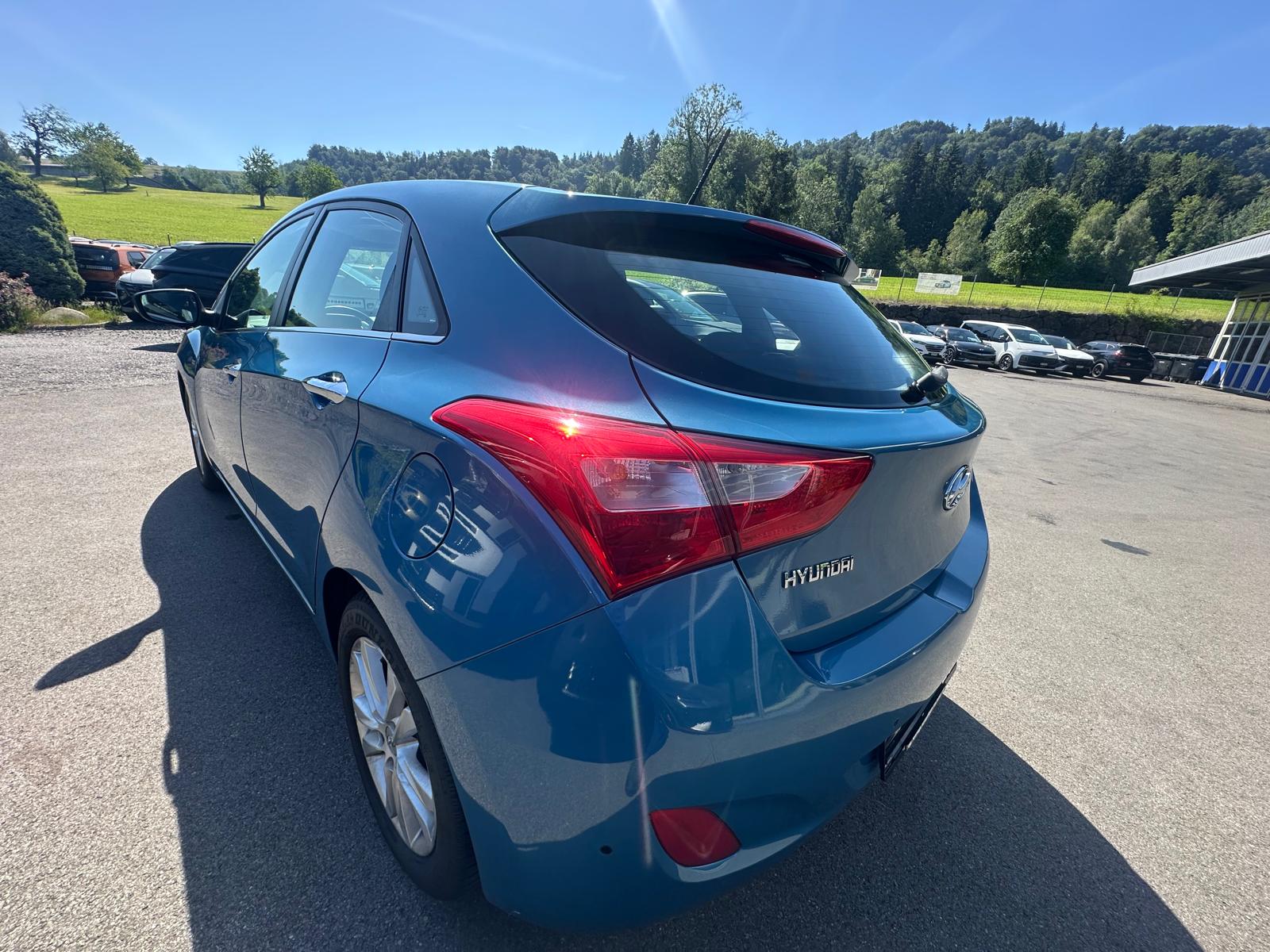 HYUNDAI i30 1.6 GDI Premium-image-6