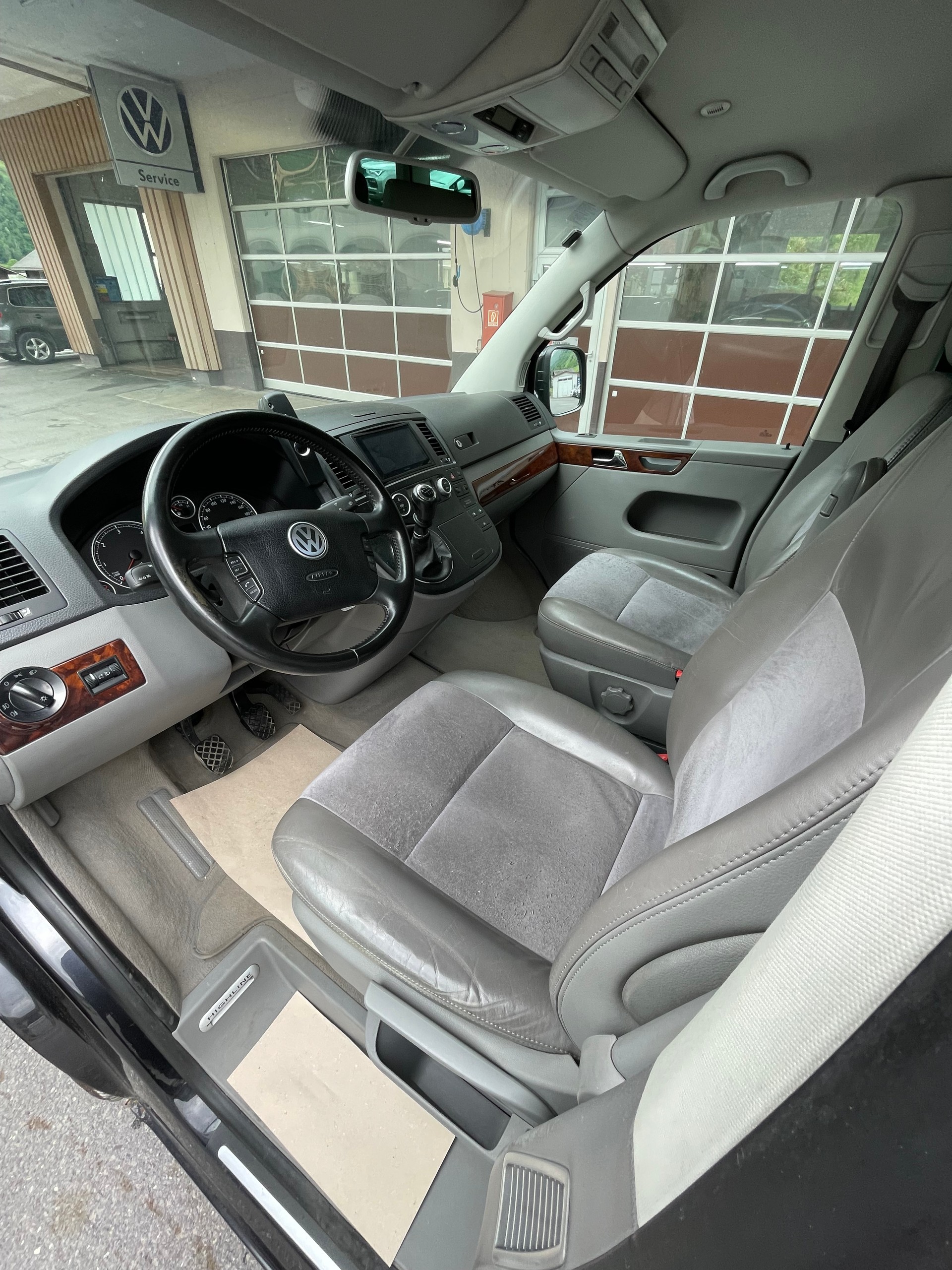 VW T5 Multivan Highline 2.5 TDI 4M-image-8