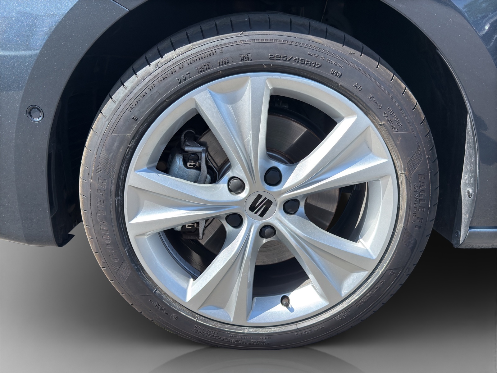 SEAT Leon ST 1.5 eHybrid pHEV DSG FR-image-14