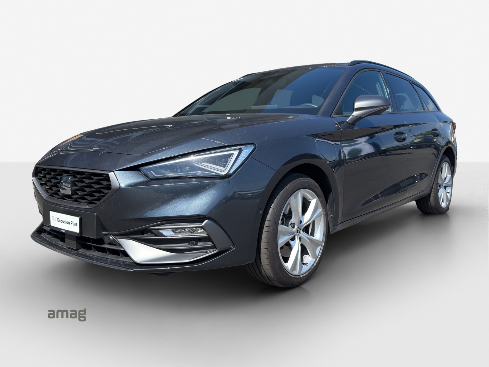SEAT Leon ST 1.5 eHybrid pHEV DSG FR-image-0