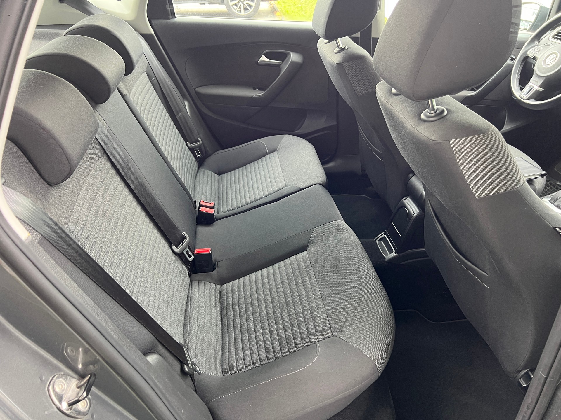VW Polo 1.6 TDI Comfortline DSG-image-10