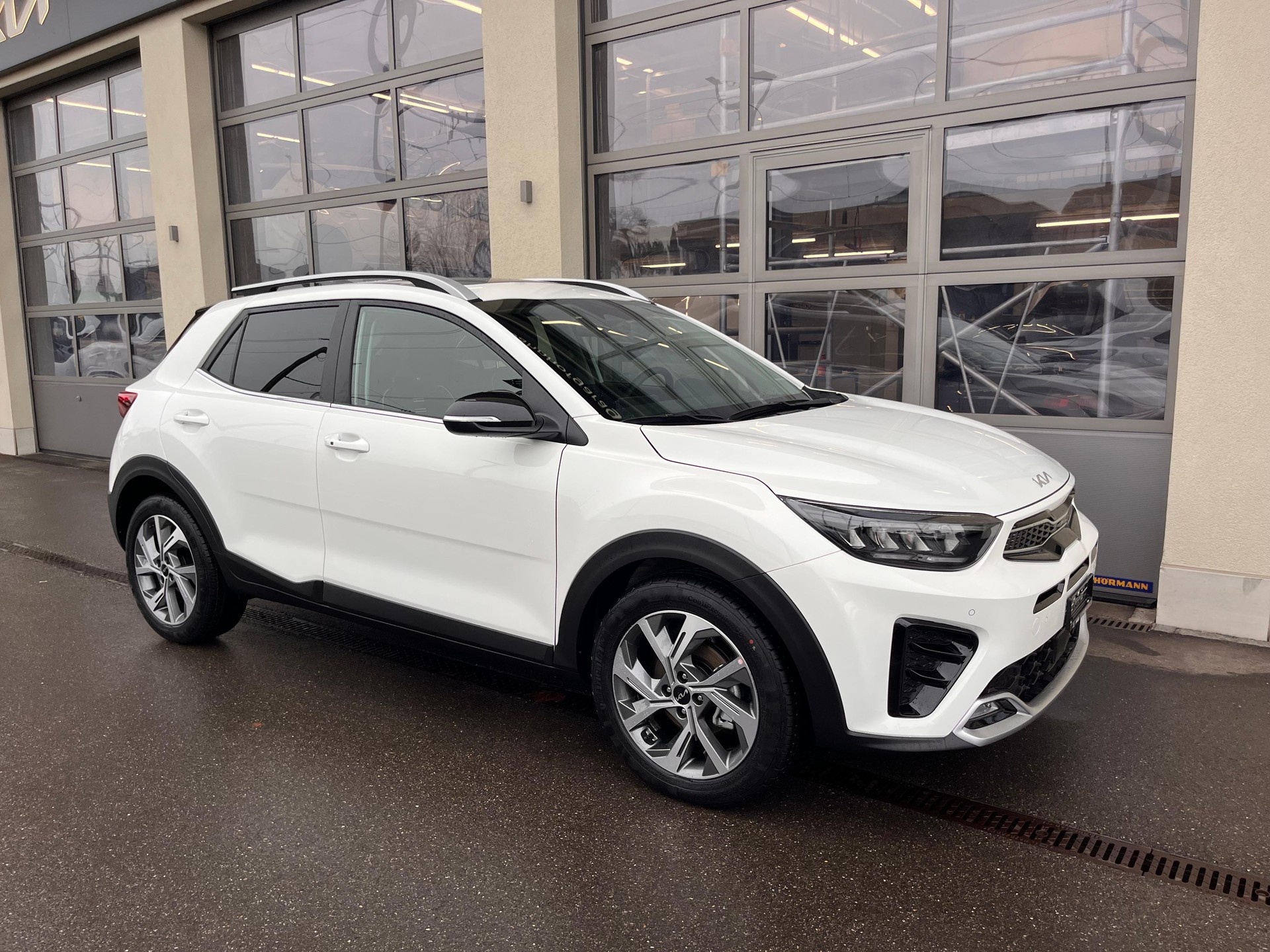 KIA Stonic 1.0 T-GDi MHEV GT-Line-image-5