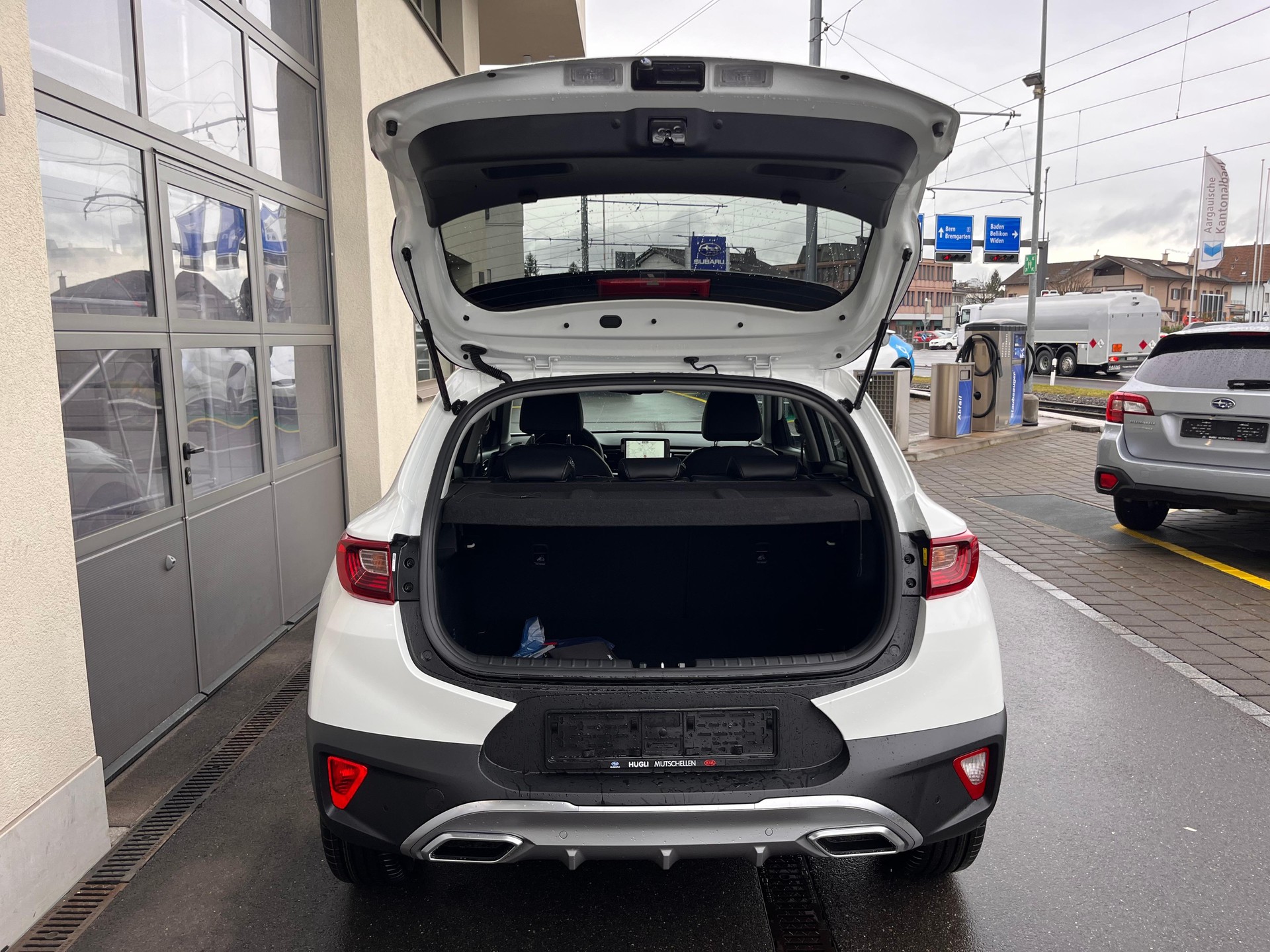 KIA Stonic 1.0 T-GDi MHEV GT-Line-image-11