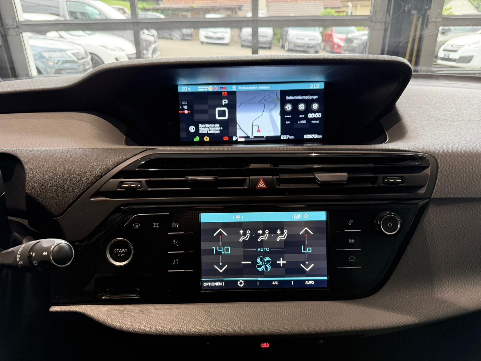 CITROEN C4 Picasso 1.6i 16V THP Feel Edition EAT6-image-12