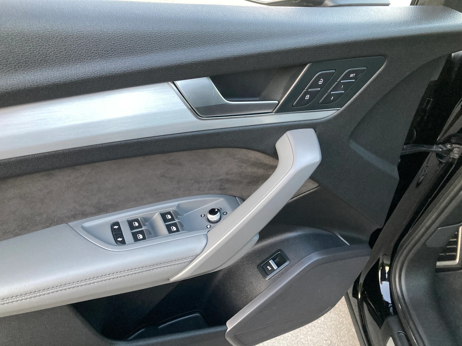 AUDI Q5 2.0 TDI sport quattro S-tronic mit Standheizung-image-10