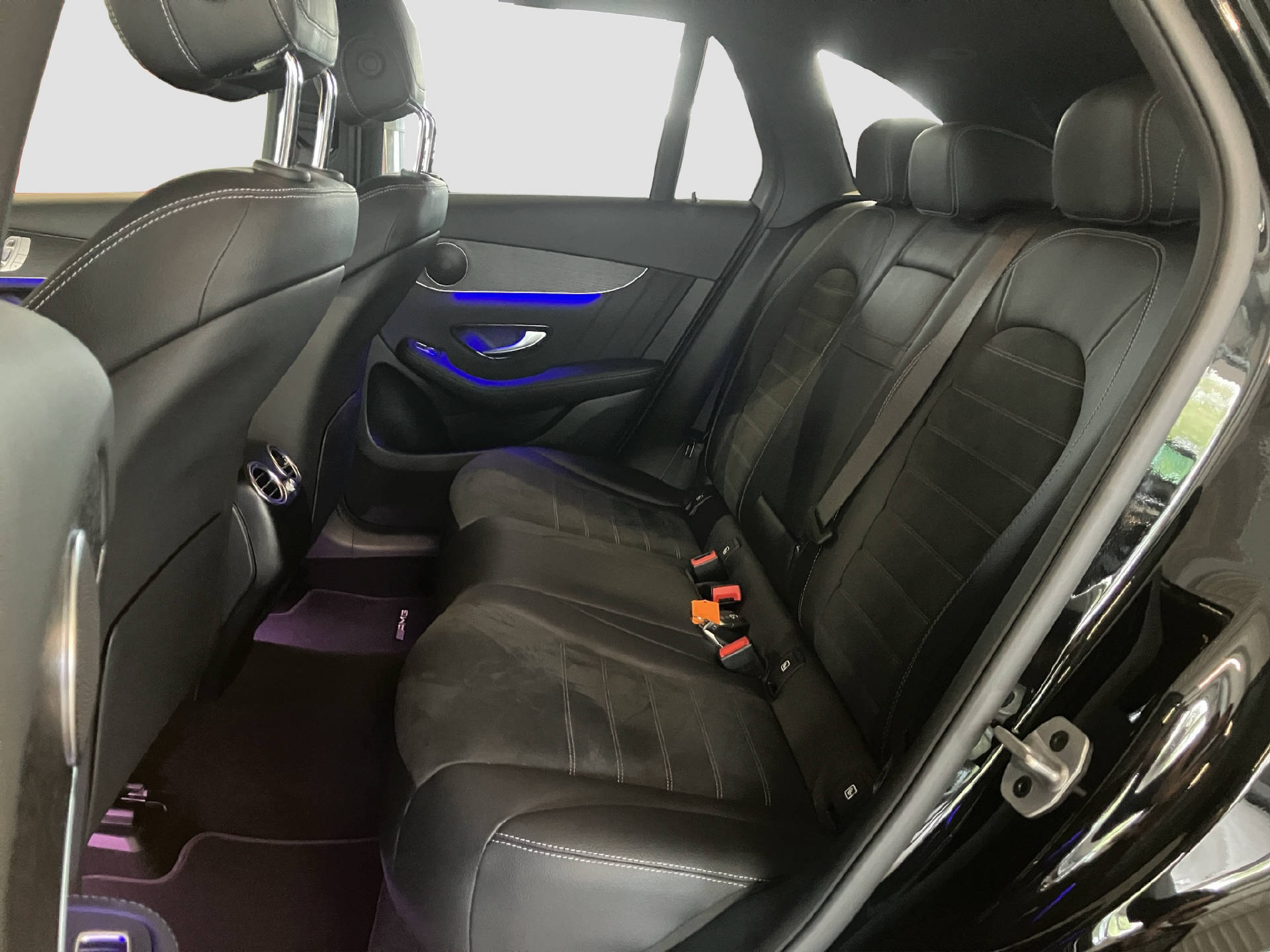 MERCEDES-BENZ GLC 220 d AMG Line 4MATIC-image-12