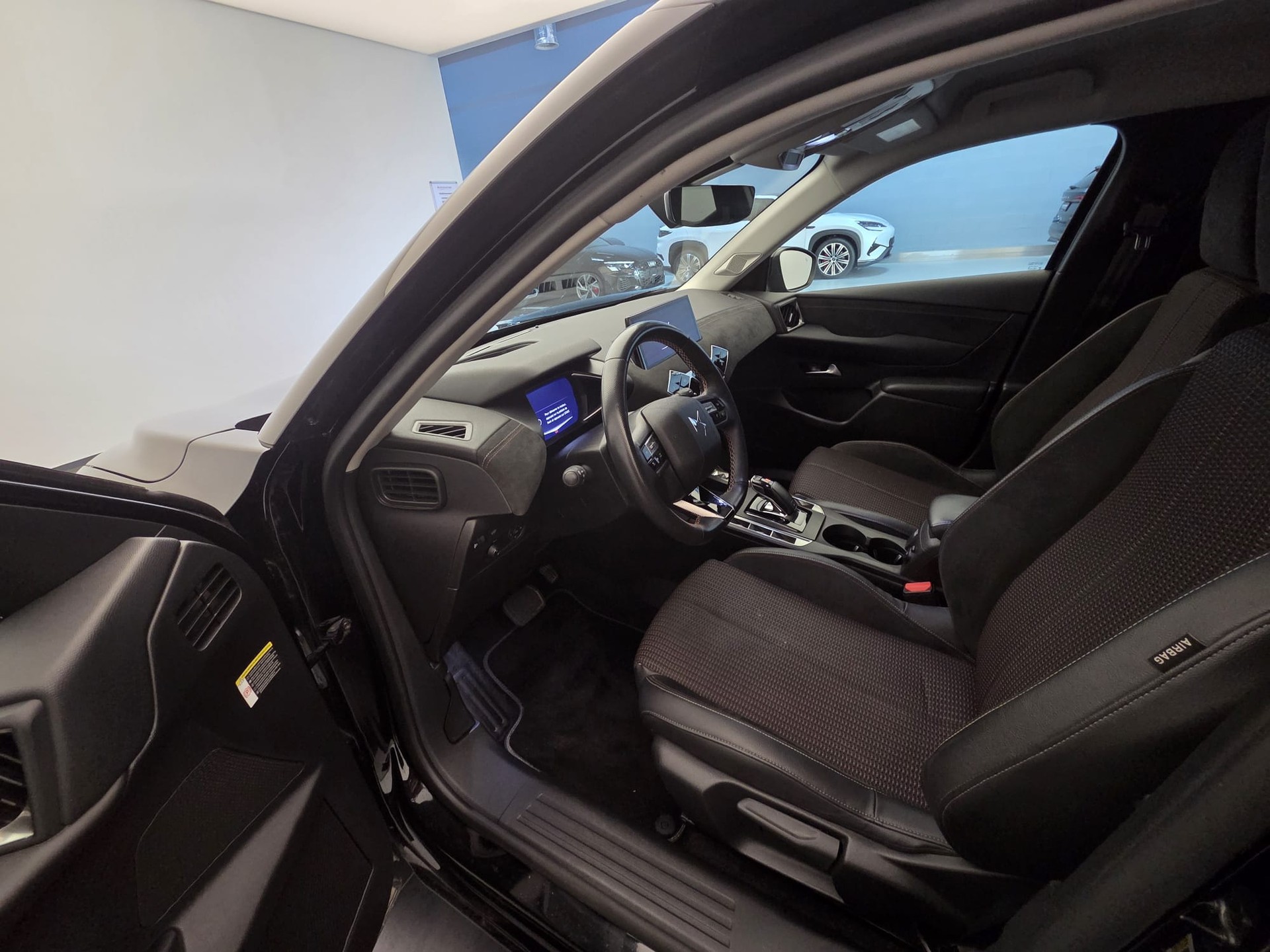 DS AUTOMOBILES DS 3 Crossback 1.2 PureTech Performance Line EAT8-image-10