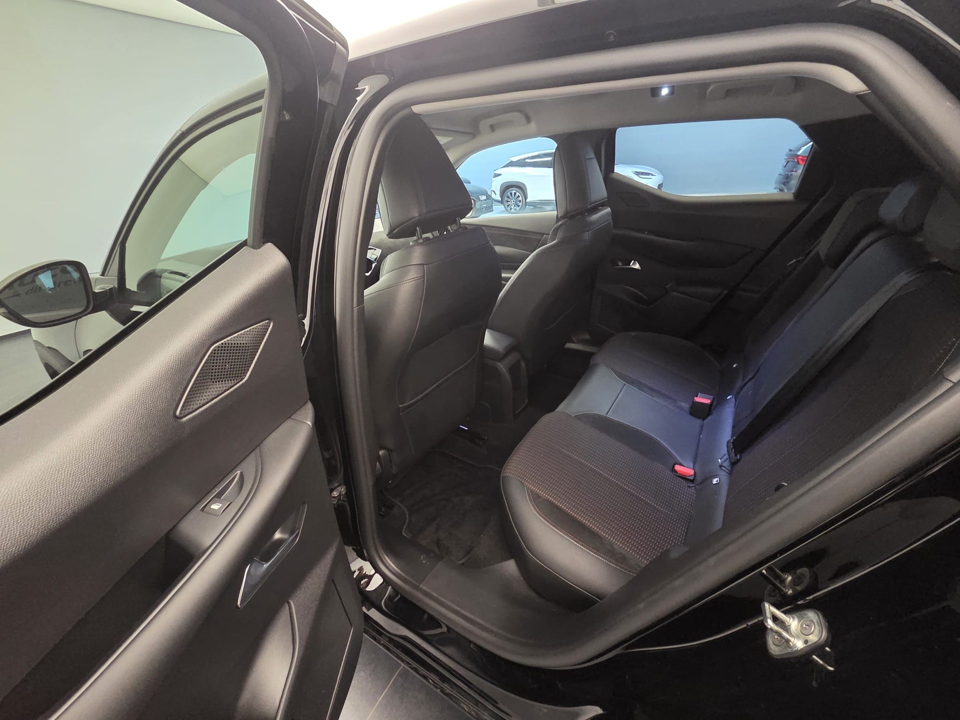 DS AUTOMOBILES DS 3 Crossback 1.2 PureTech Performance Line EAT8-image-12